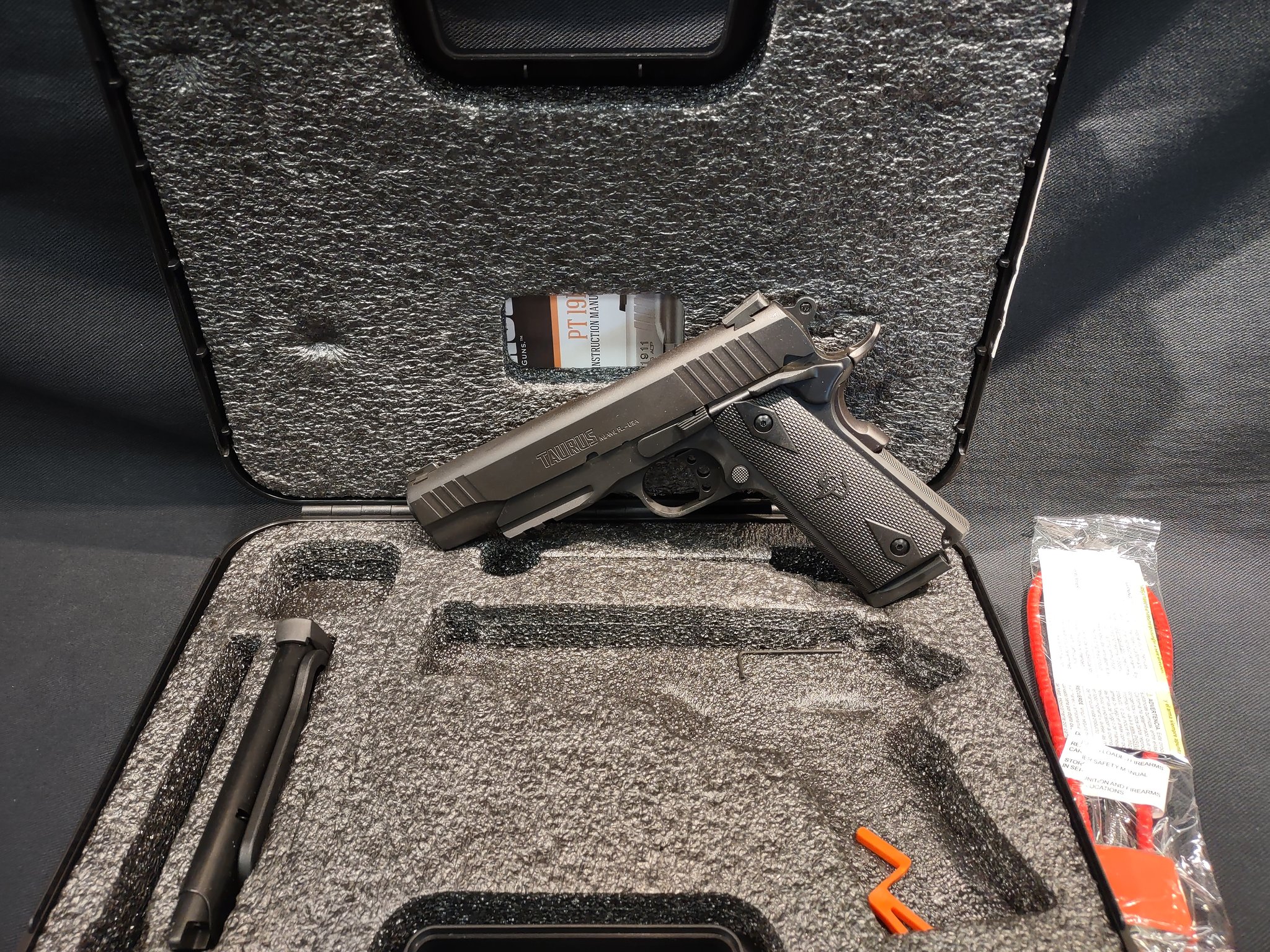 TAURUS 1911