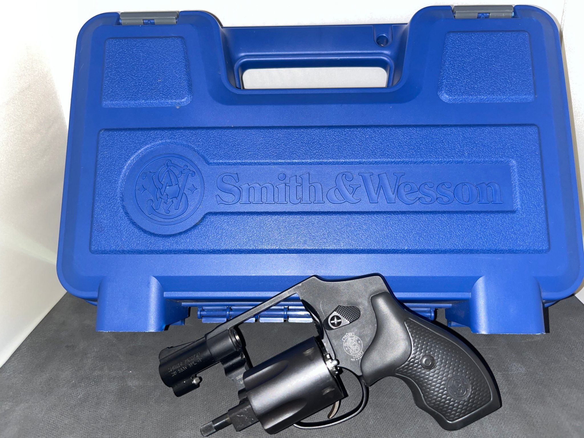 SMITH & WESSON 442-1