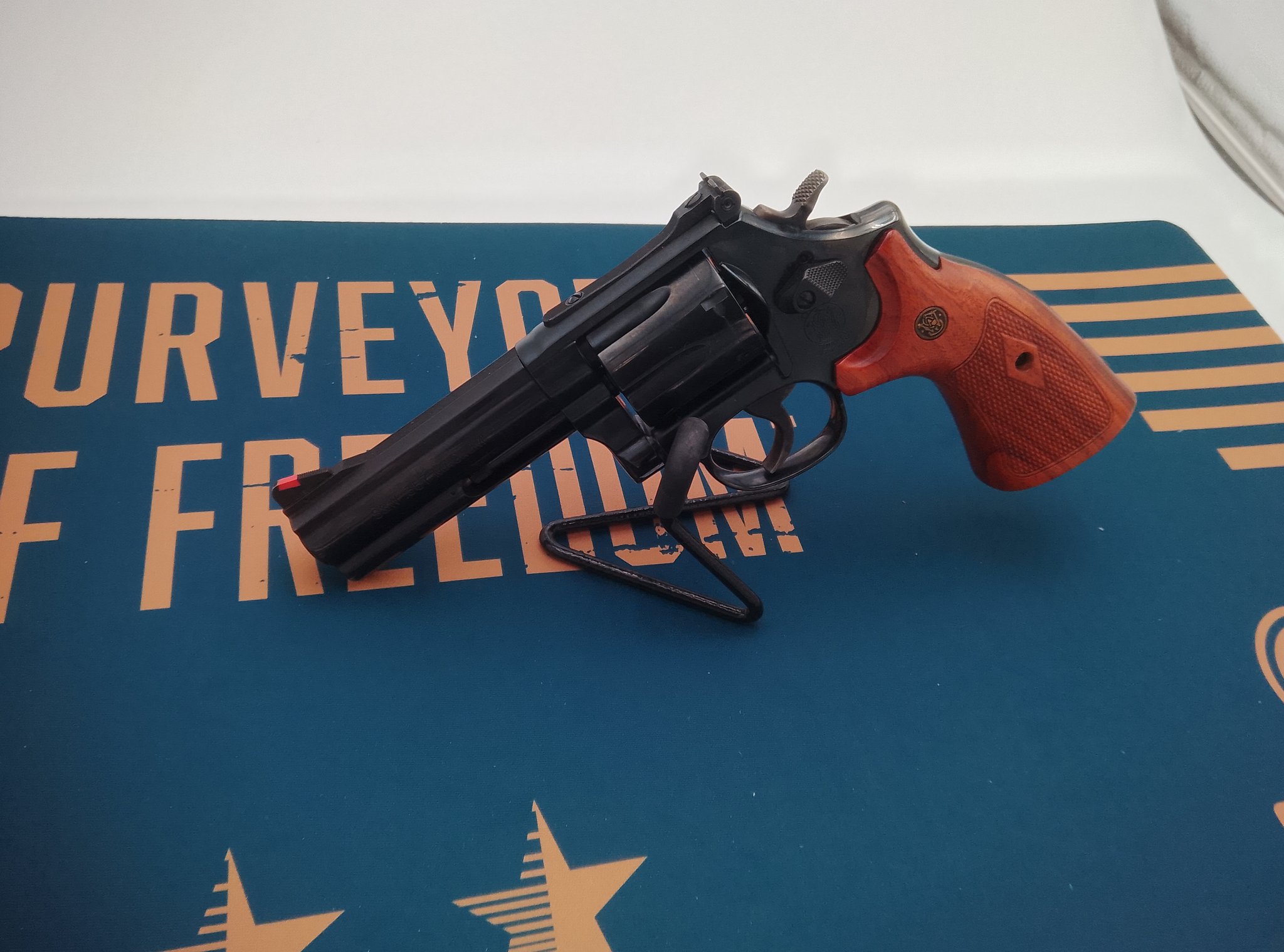 SMITH & WESSON 586