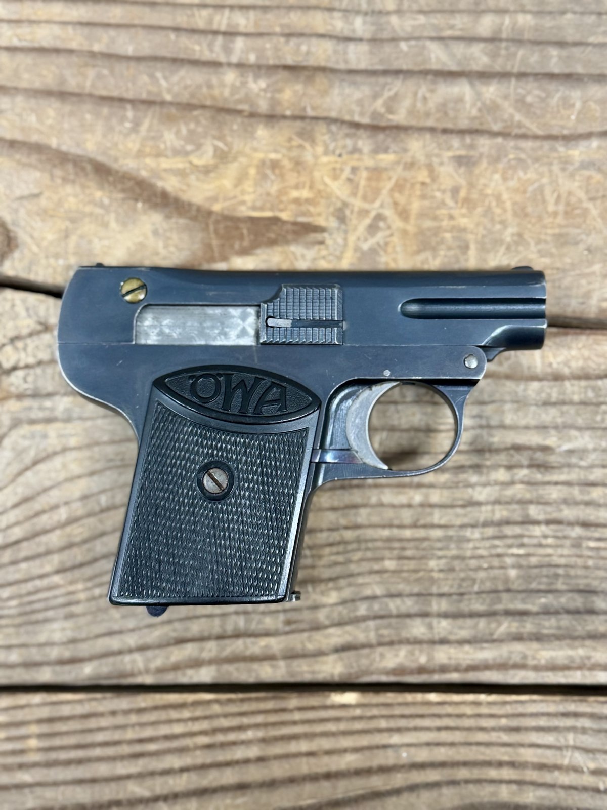 HOWA OWA (Austrian Works Arsenal) Model, 1922 Production, 6.35mm / .25 ACP, Pocket Pistol, 2.1" Barrel, BlowbackOperated, 1 Magazine  Early Austrian Concealed Carry Classic