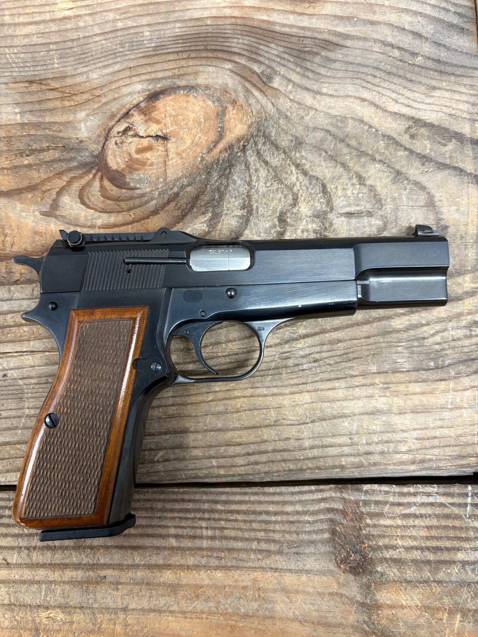 BROWNING Browning Hi Power, Made In 1975, 9mm, Semi-Auto, Blued Finish, Target Sights, 4.7" Barrel, Two Magazines, Black Leather Pistol Case
