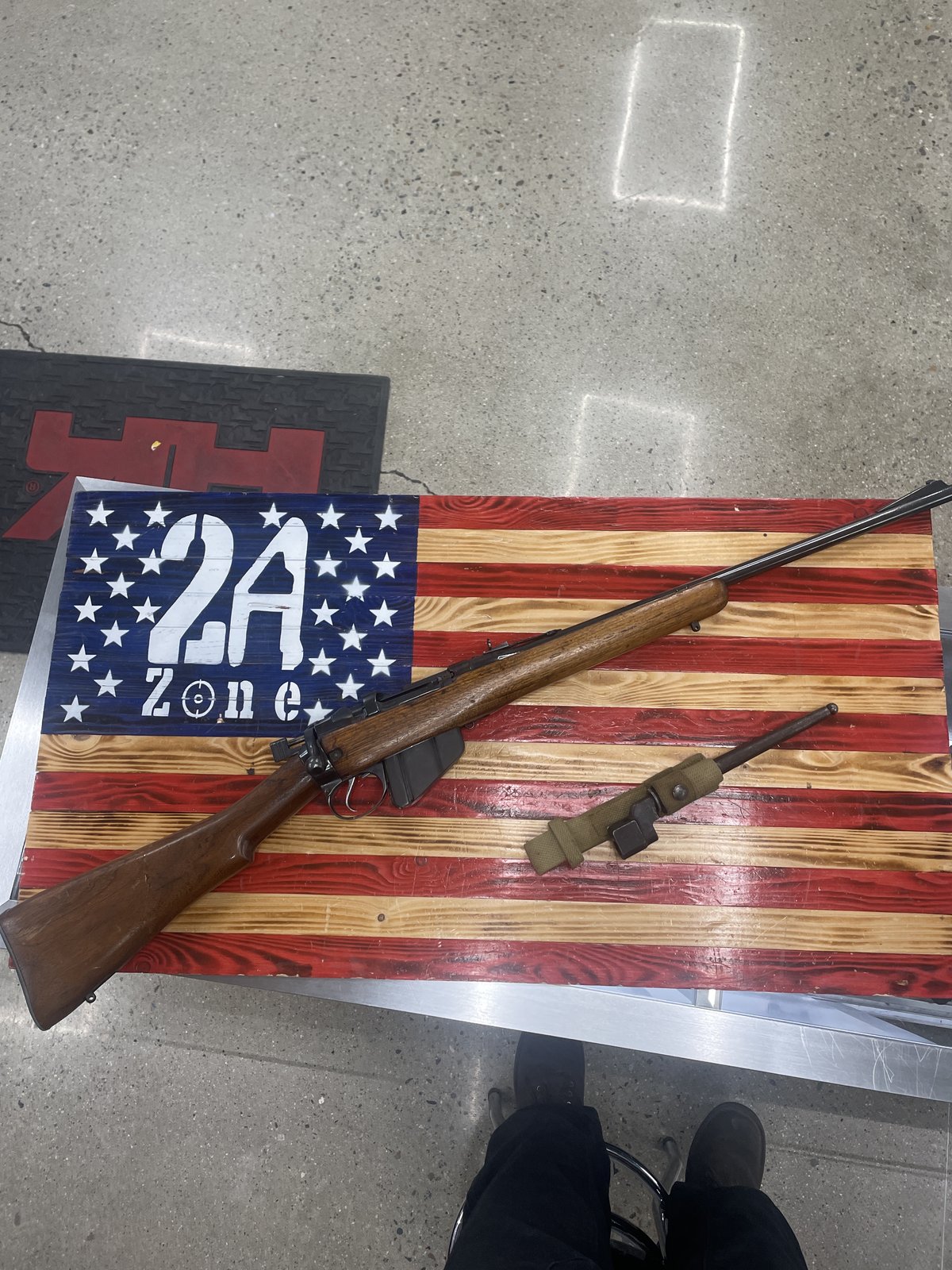 LONG BRANCH Long Branch NO4 MK1 303 British, 22" Barrel bolt action rifle with sporterized stock, reblued receiver
