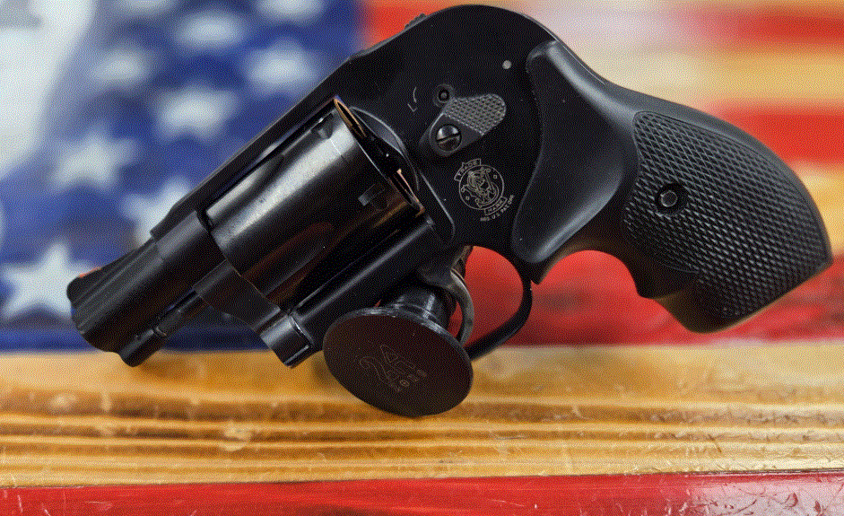 SMITH & WESSON Smith & Wesson Model 438, Double Action Revolver, 38 Special, 1.3", Black.