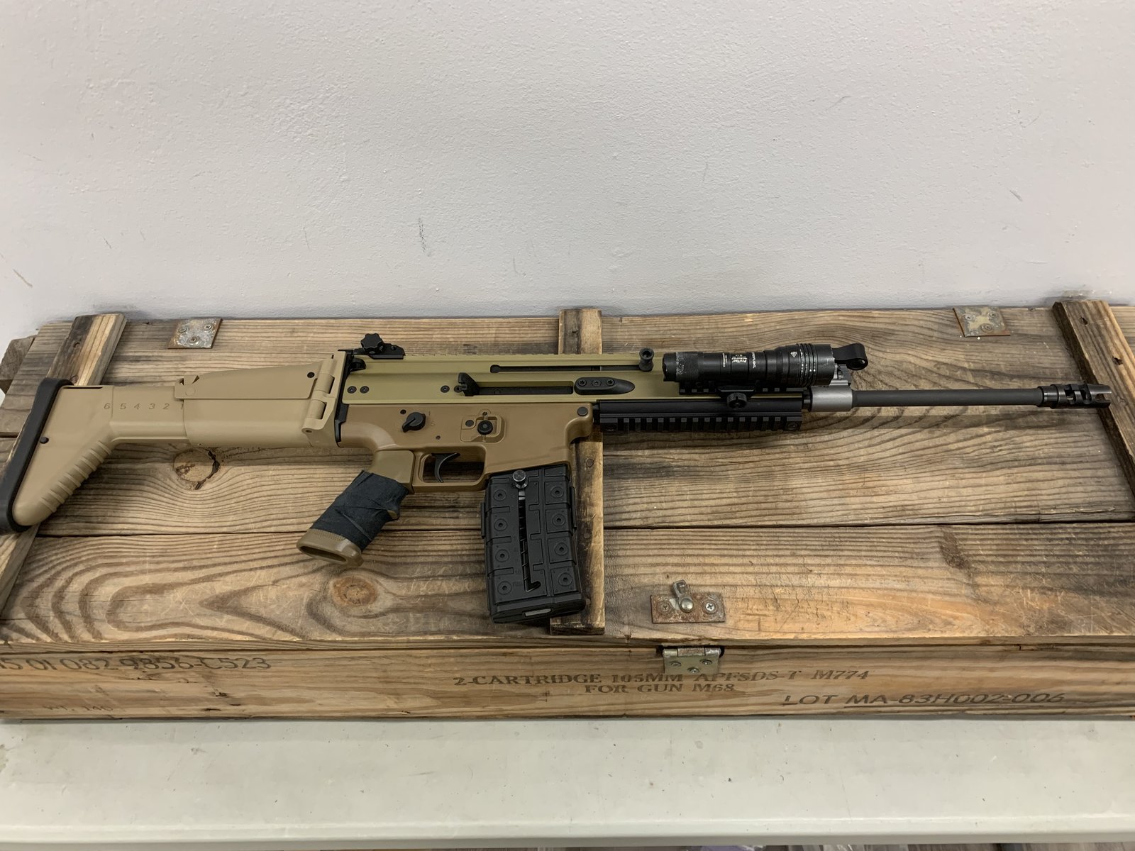 FN FN USA SCAR 16S, 16.25" Barrel, FDE, 5.56x45 Nato, Fixed Mag, OEM Box, OEM Lock, Excellent Condition