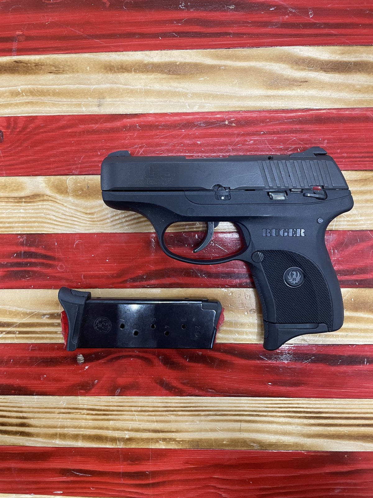 RUGER Ruger LC9 , Black, Semi Auto 9mm, 3in barrel, 2 OEM magazines
