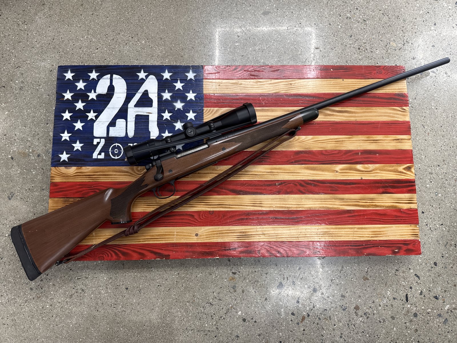 REMINGTON Remington 700, 7mm Rem mag,Bolt action,27"Barrel,3x9Scope,Wood Chassis,Black