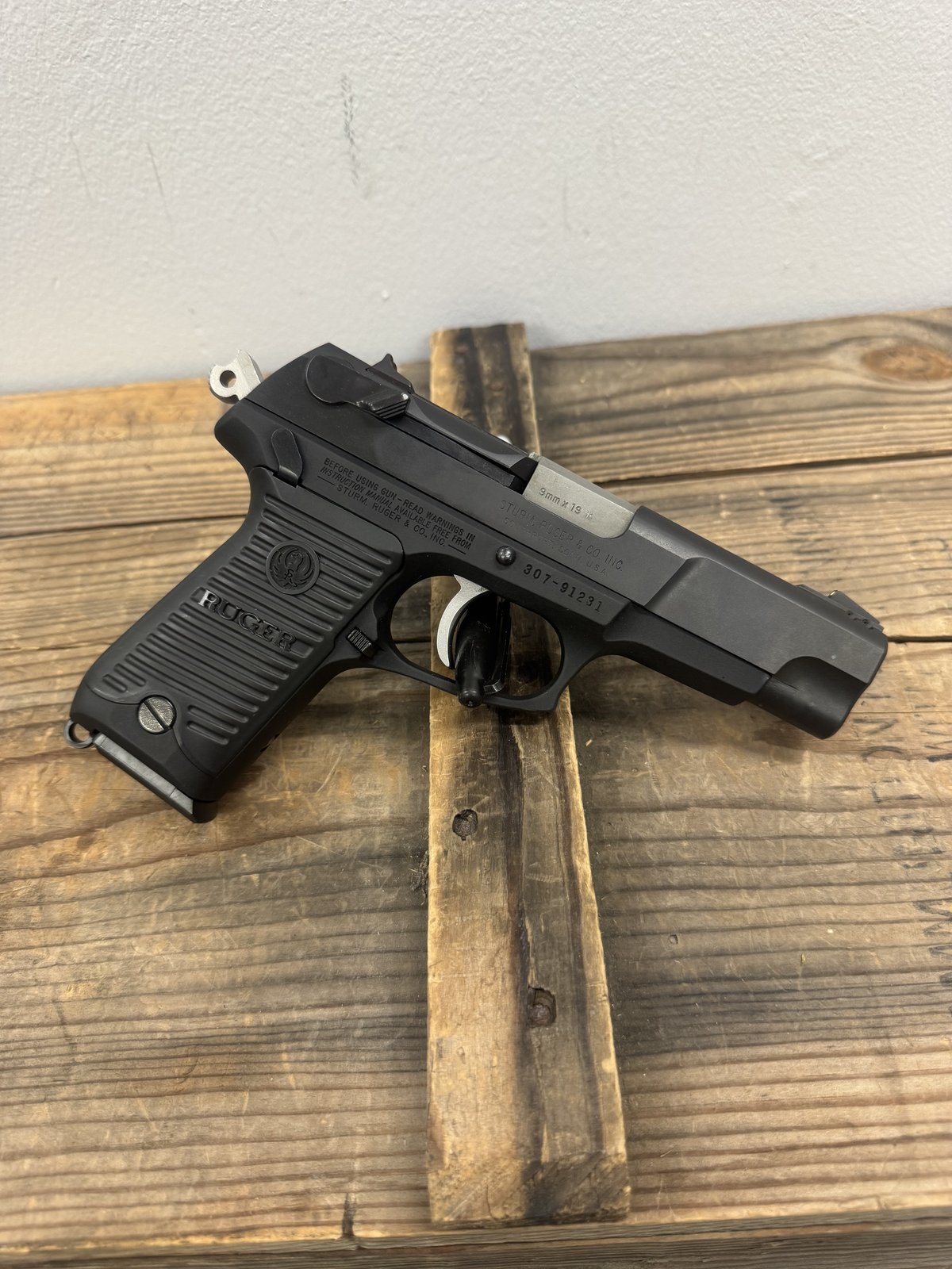 RUGER RUGER P89, 9mm, Black, 4.5" Barrel, 2x 10 Round Magazines, OEM case (gray)