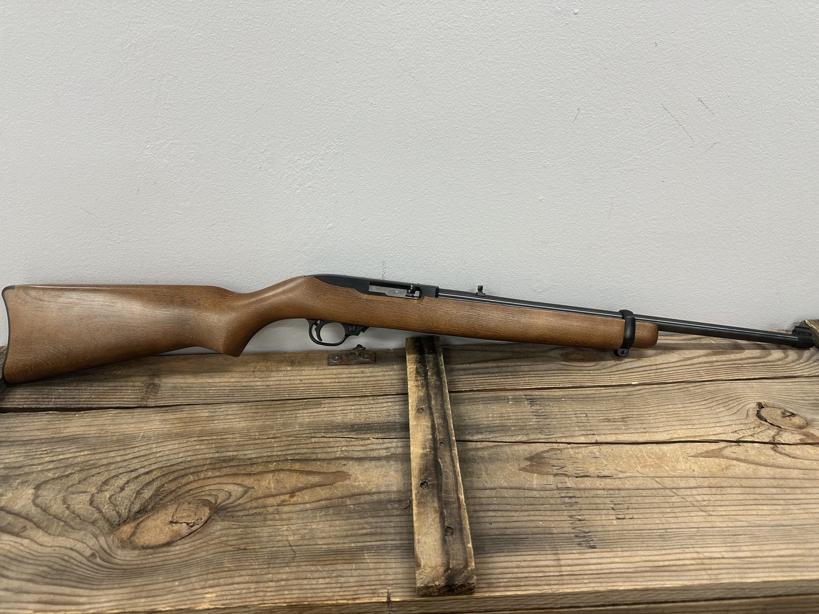 RUGER Ruger, 10/22, Semi-automatic, 22LR, 18.5" Cold Hammer Forged Barrel, Satin Finish, Birch Stock, Adjustable Rear Sight, Gold Bead Front Sight, Manual Safety, 10 Round Rotary Magazine