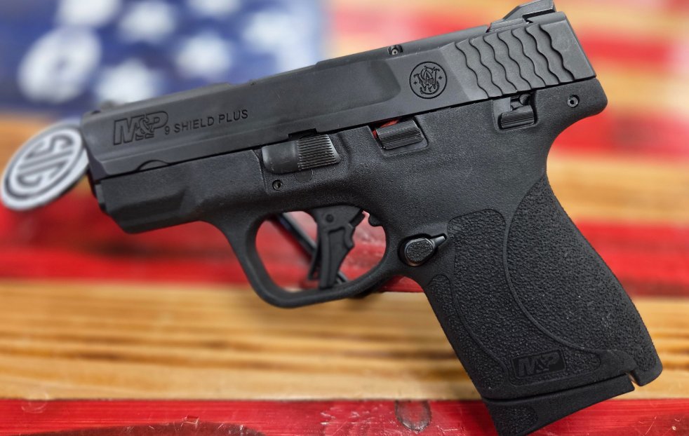 SMITH & WESSON SMITH & WESSON M&P Shield 9 Plus, 9MM, Semi Auto Pistol, 3in, Black, One Magazine, No Case, No Lock