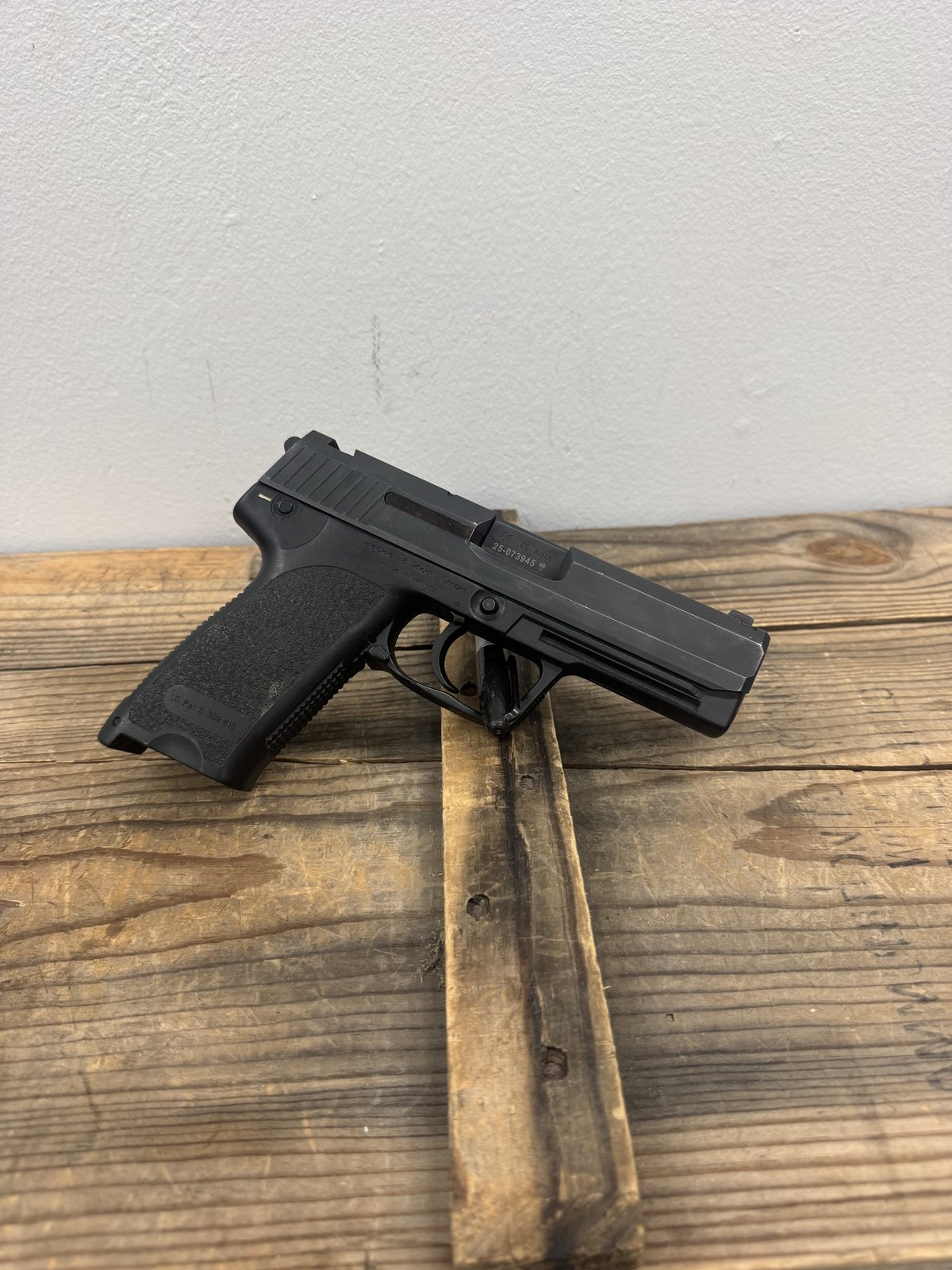 HECKLER & KOCH Heckler & Koch USP 45, Semi-automatic, DA/SA, 45 ACP, 4.41" Barrel, Polymer Frame, Black, Thumb Safety, Adjustable Sights, Original Case