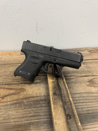 GLOCK Glock 27 Semi Automatic Pistol Subcompact StrikerFired Black 9  1 Capacity