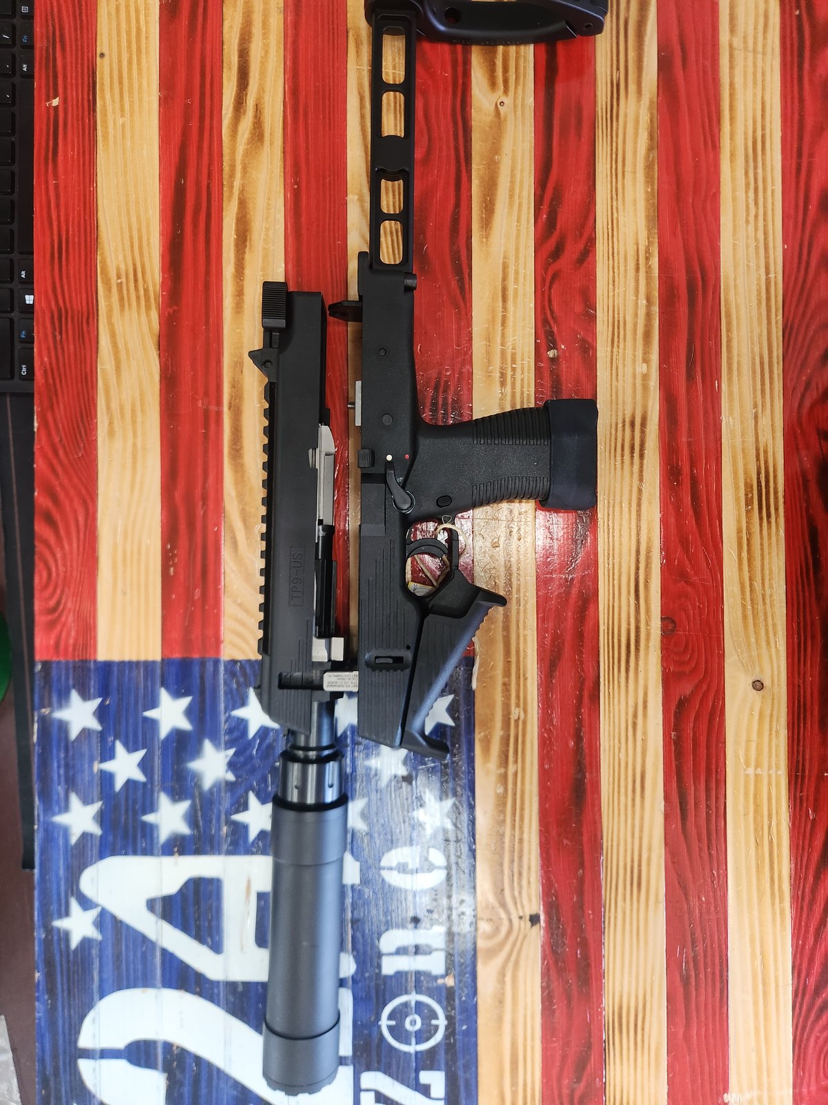 B&T B&T TP9, Faux Suppressor, Receiver, Magwell, Extra upper, Oem Case, Tailhook brace - Black