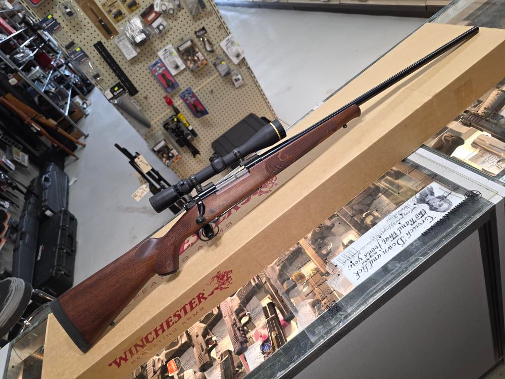 WINCHESTER 70 FEATHERWEIGHT