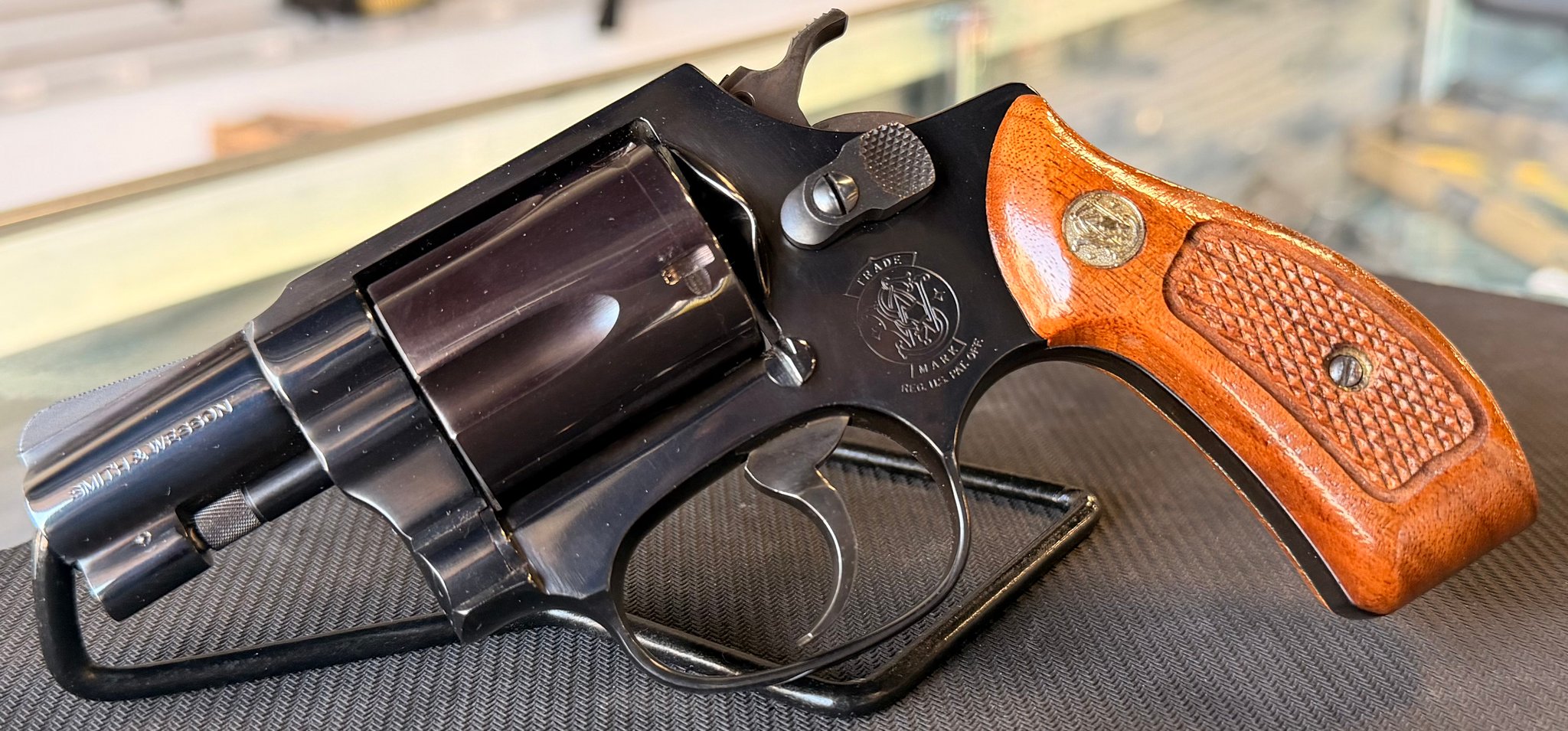 SMITH & WESSON 36