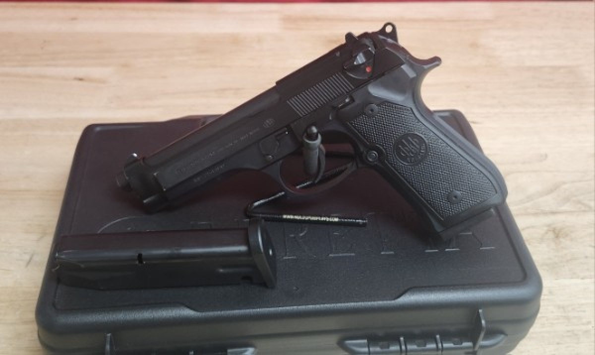 Beretta M9 Full Size 9mm 15-round Commercial Pistol