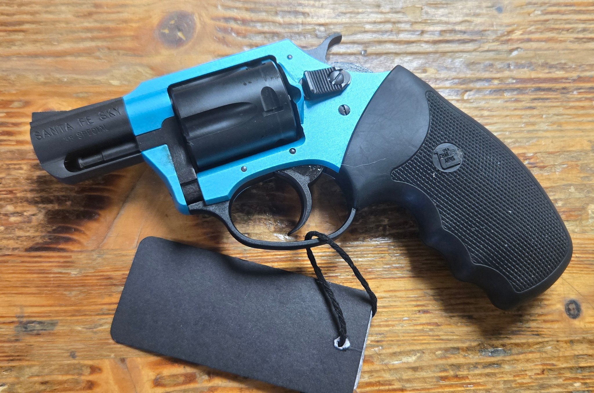 CHARTER ARMS SANTA FE SKY UNDERCOVER LITE