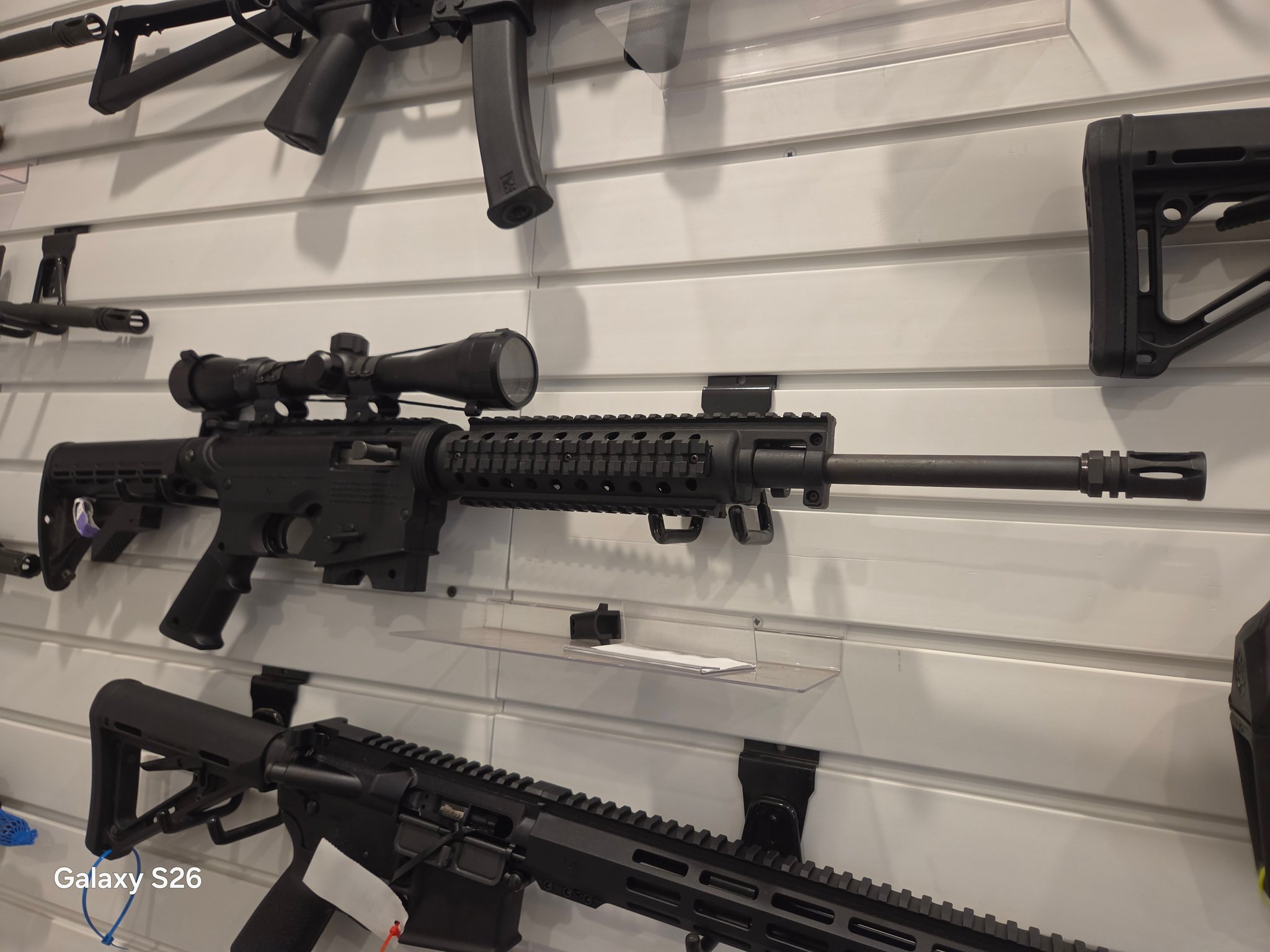 Mossberg 715T