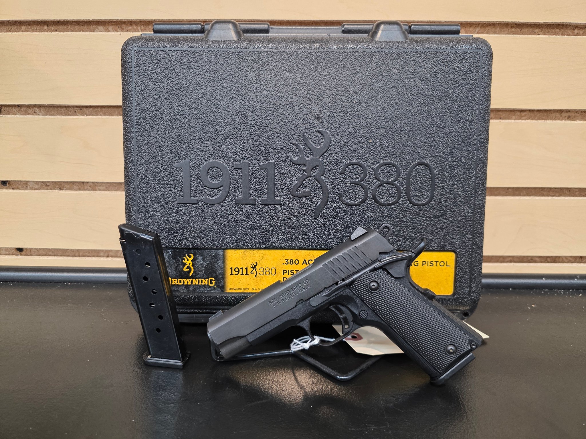 BROWNING 1911 380 BLACK LABEL