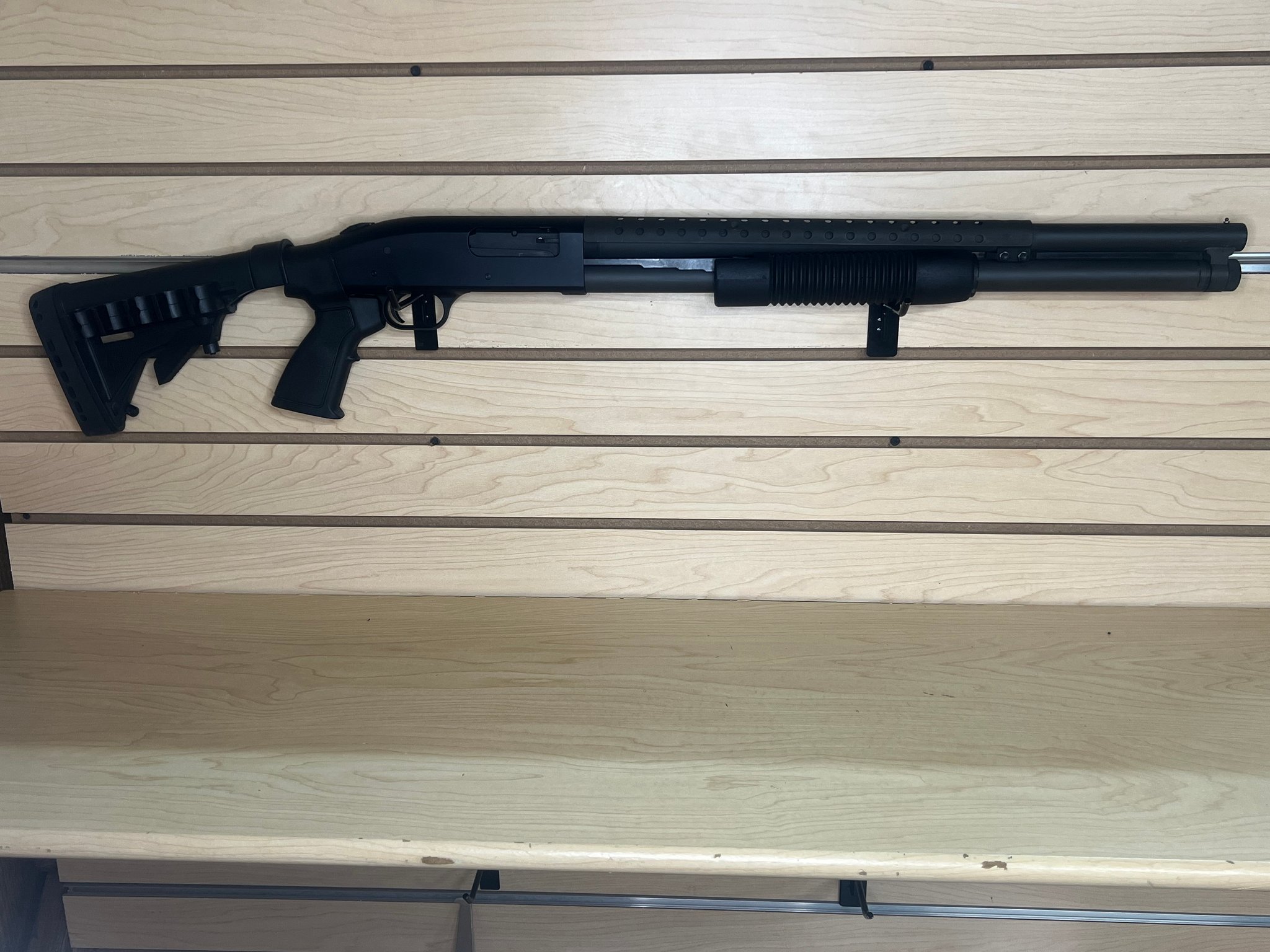 MOSSBERG 500 TACTICAL