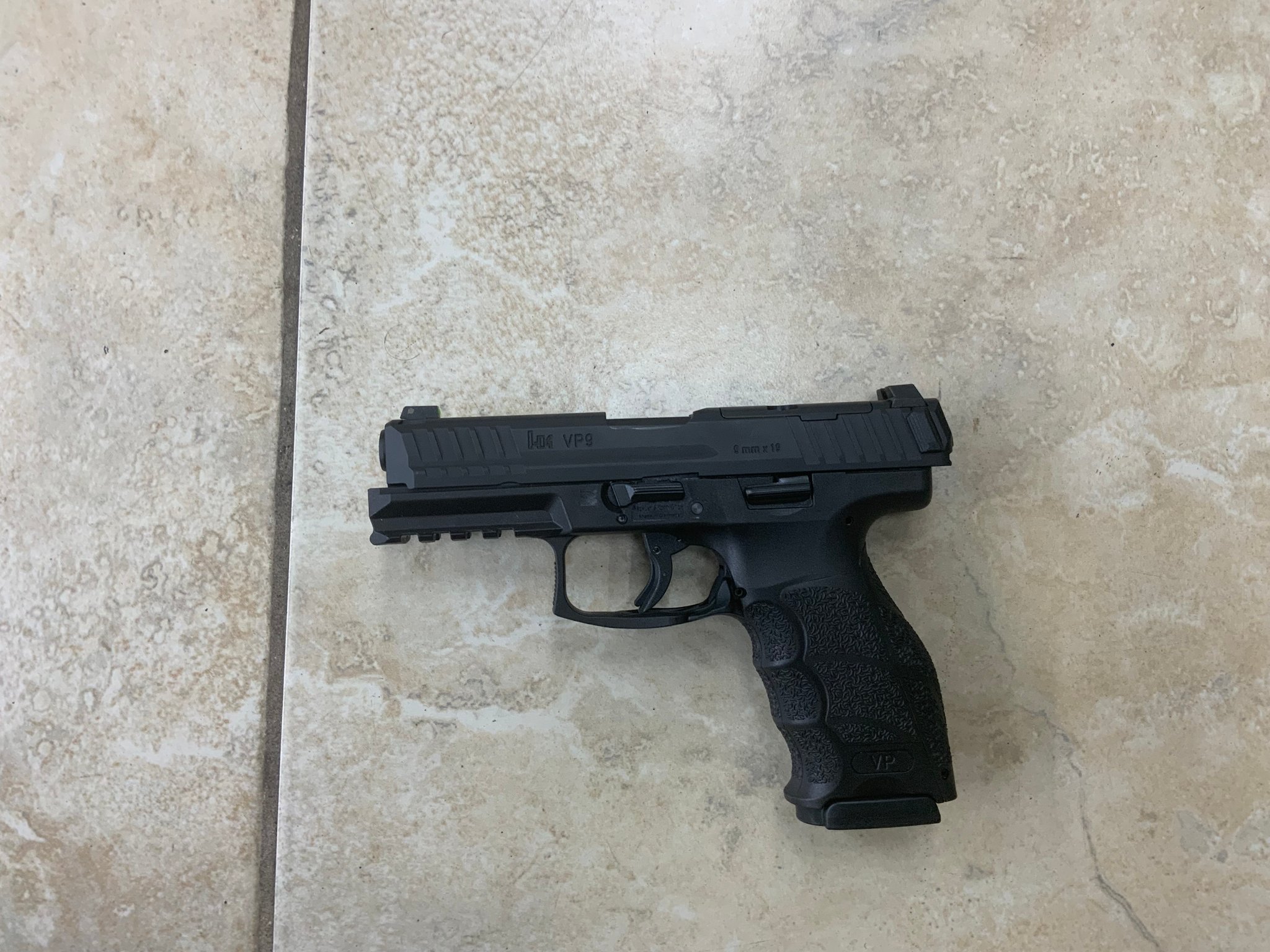 HECKLER & KOCH VP9