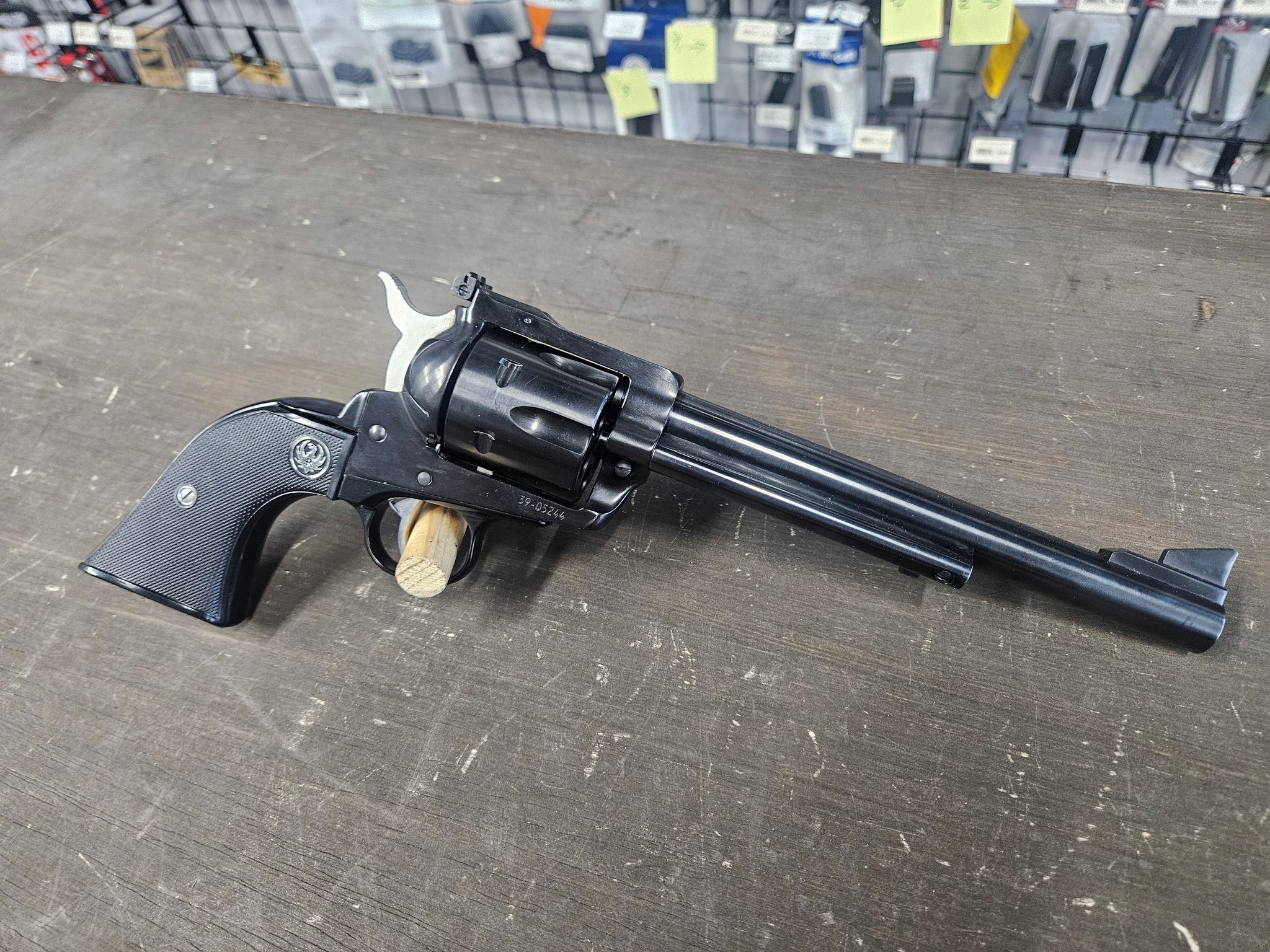 RUGER NEW MODEL BLACKHAWK