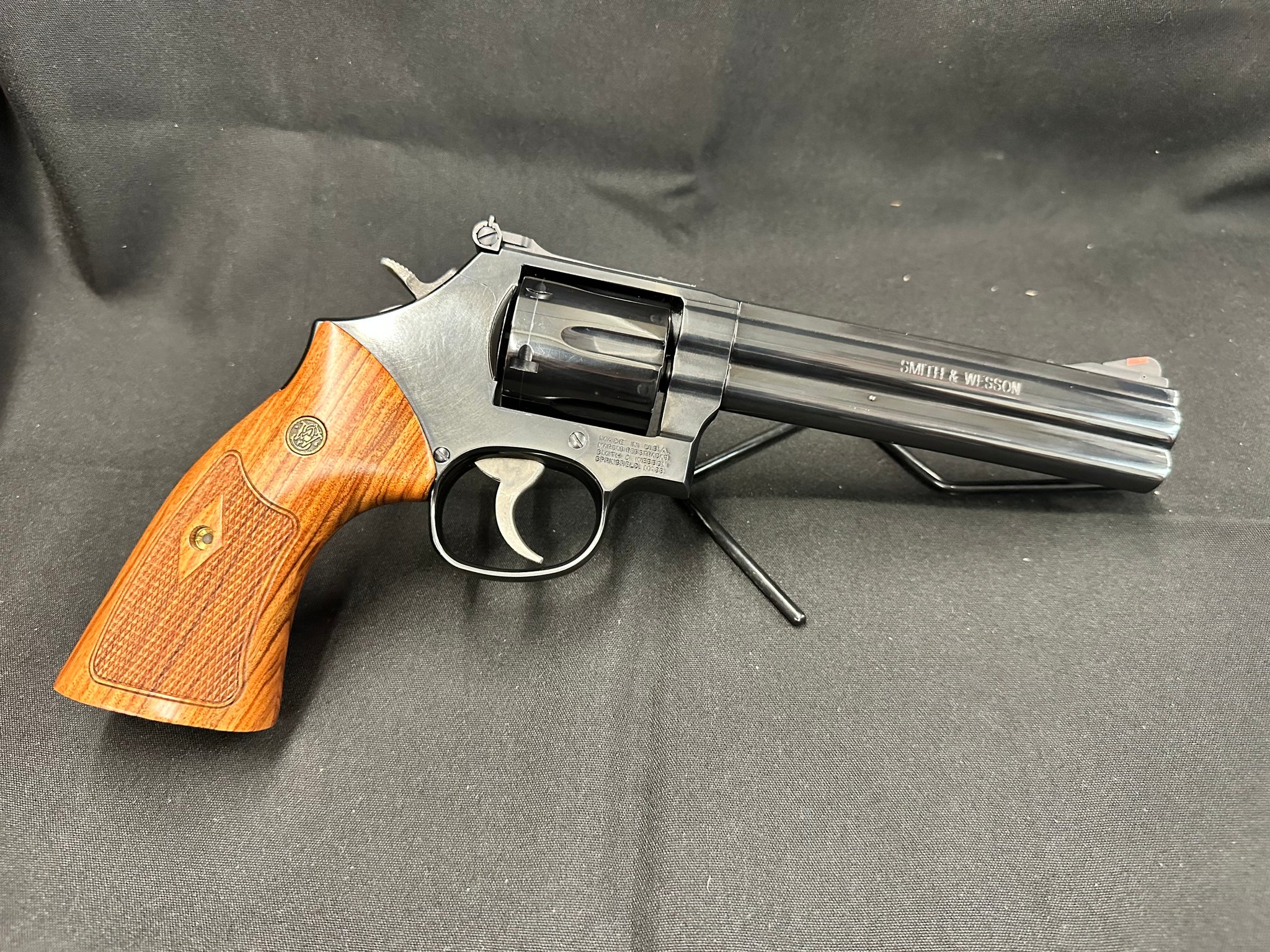 SMITH & WESSON 586 CLASSIC