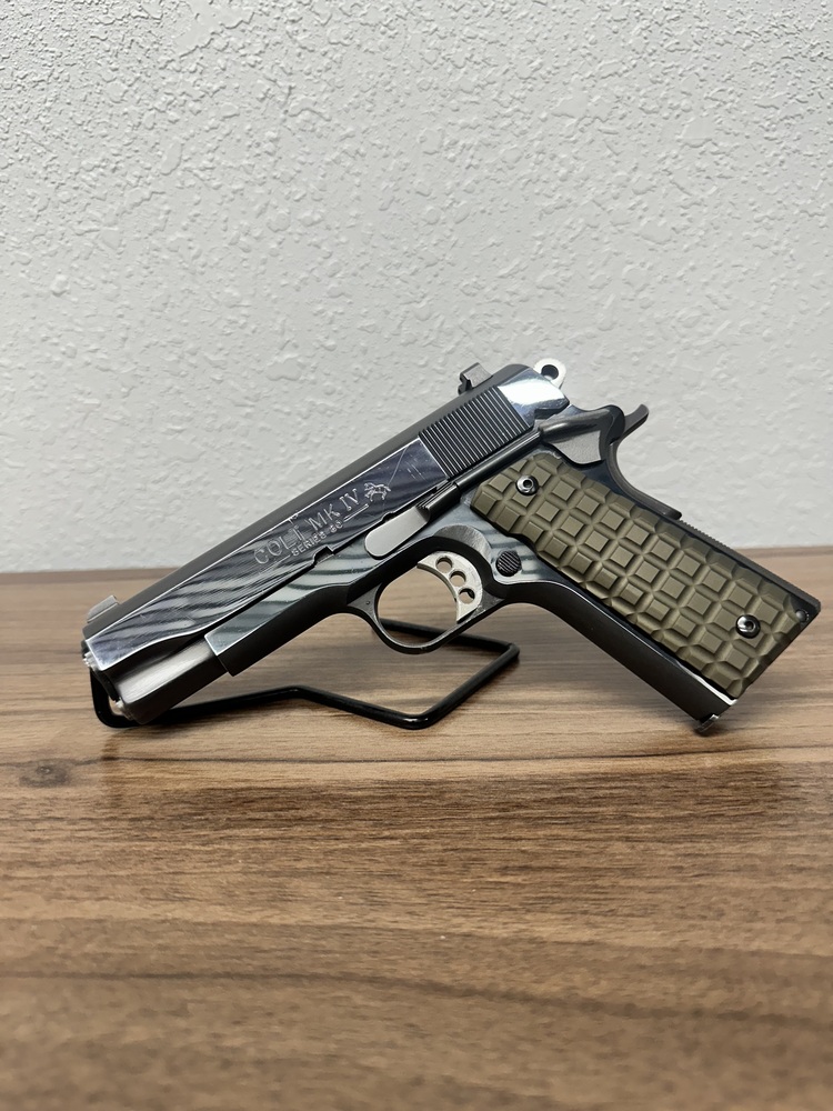 COLT 1911 COMBAT COMMANDER