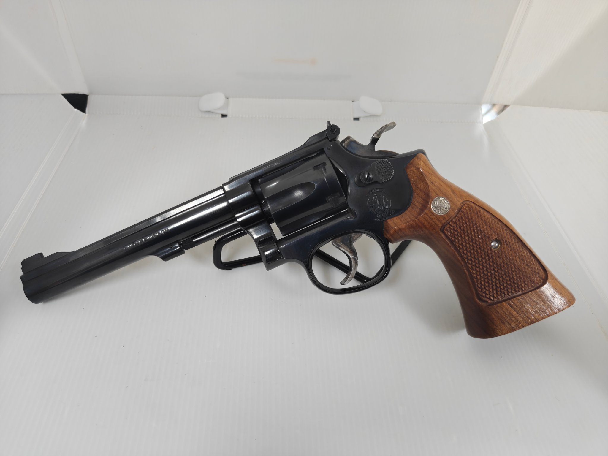 SMITH & WESSON 17-6