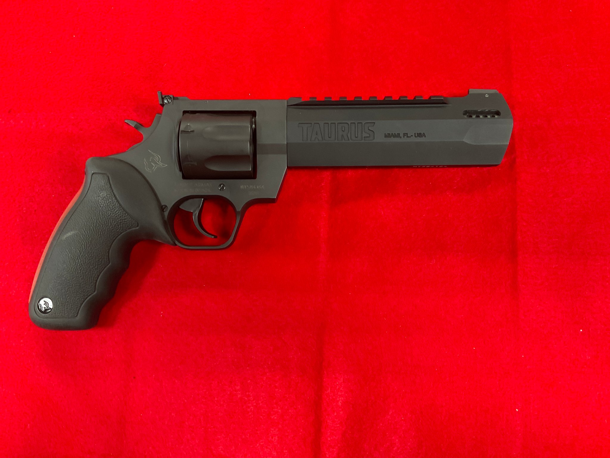 TAURUS TAURUS RAGING HUNTER