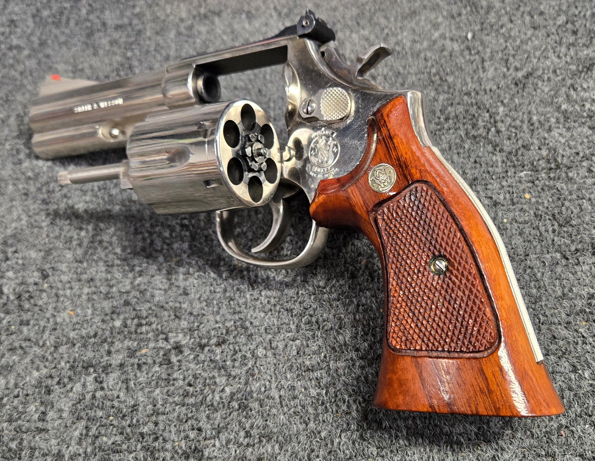 SMITH & WESSON 5861