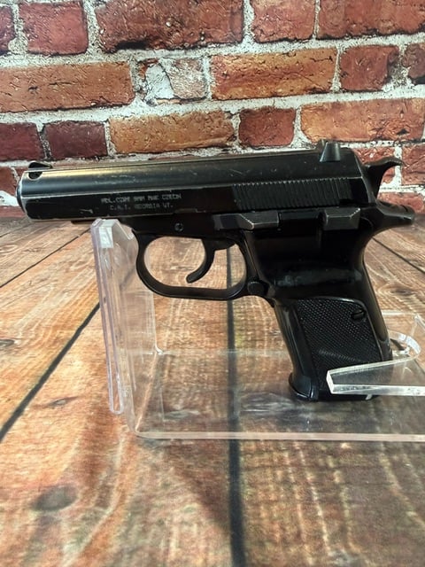 CZECH SMALL ARMS (CSA) 82