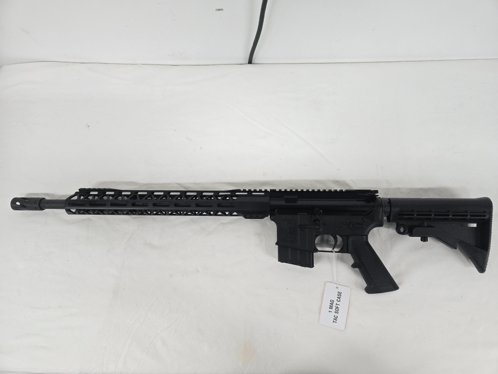 ANDERSON MANUFACTURING OneHorse/BCA AR-15 w/Magazine, Range Bag