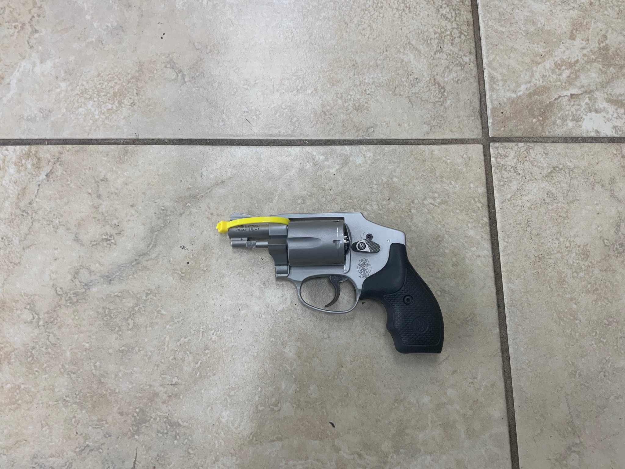 SMITH & WESSON 642-2