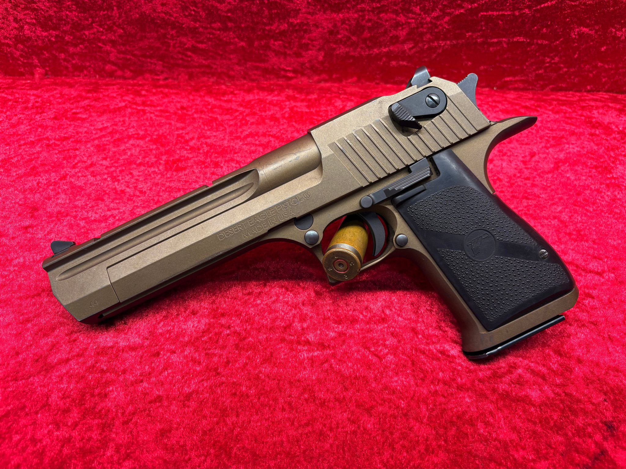 MAGNUM RESEARCH DESERT EAGLE