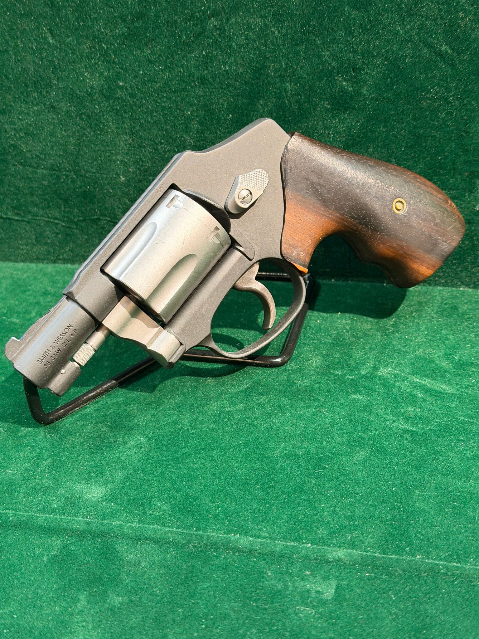 SMITH & WESSON 642