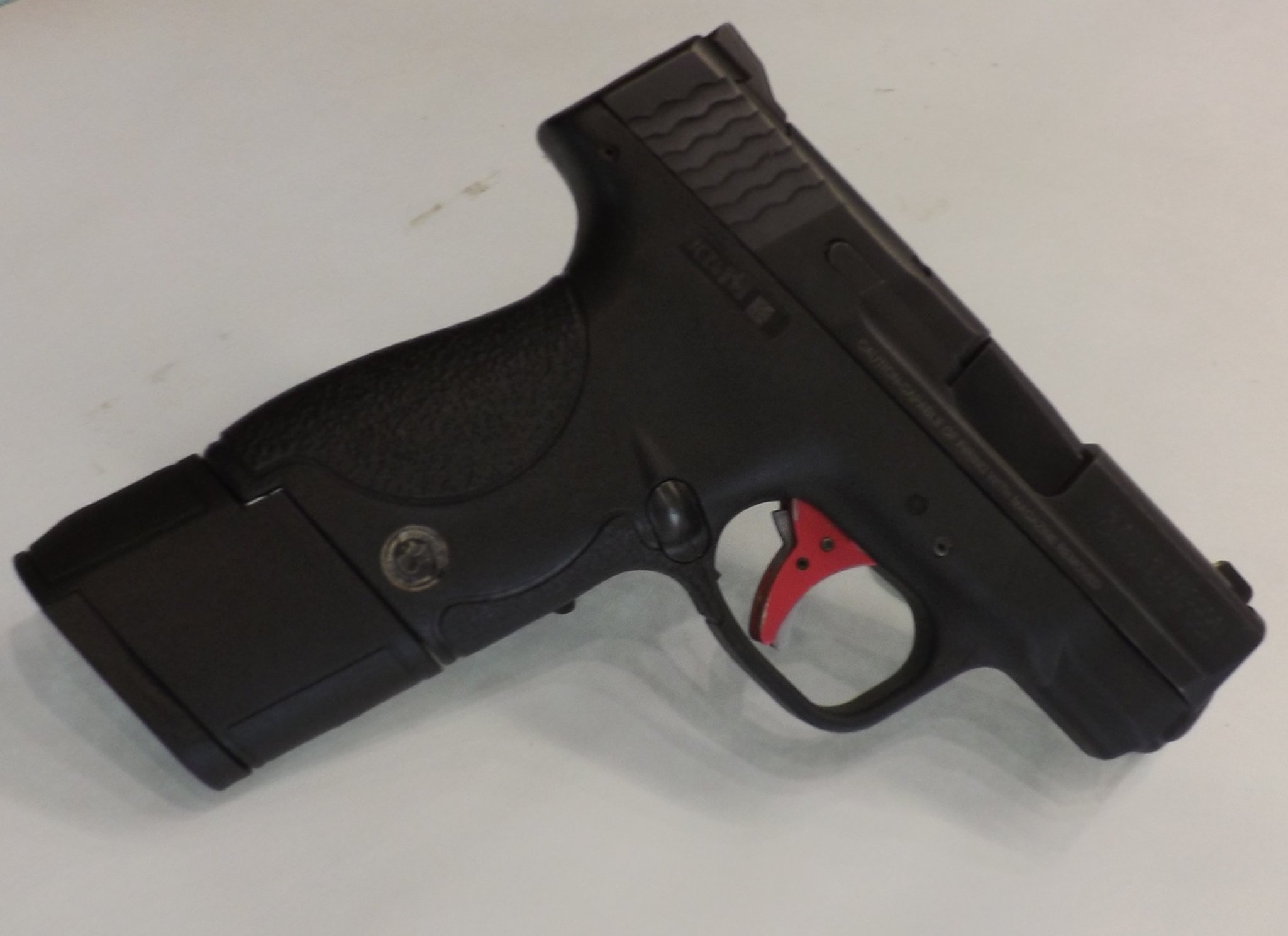 SMITH & WESSON M&P40 SHIELD