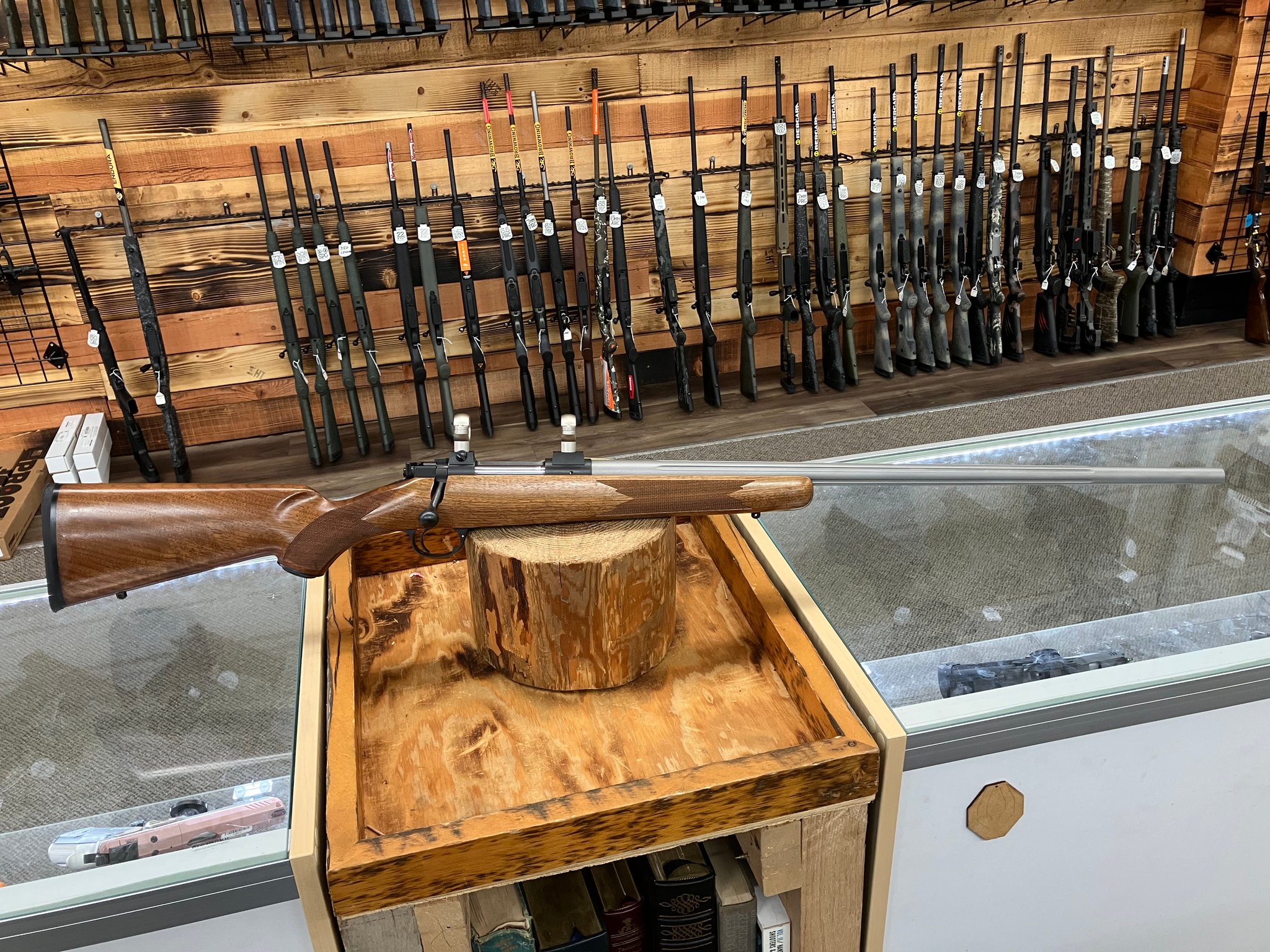 KIMBER MODEL 84M VARMINT