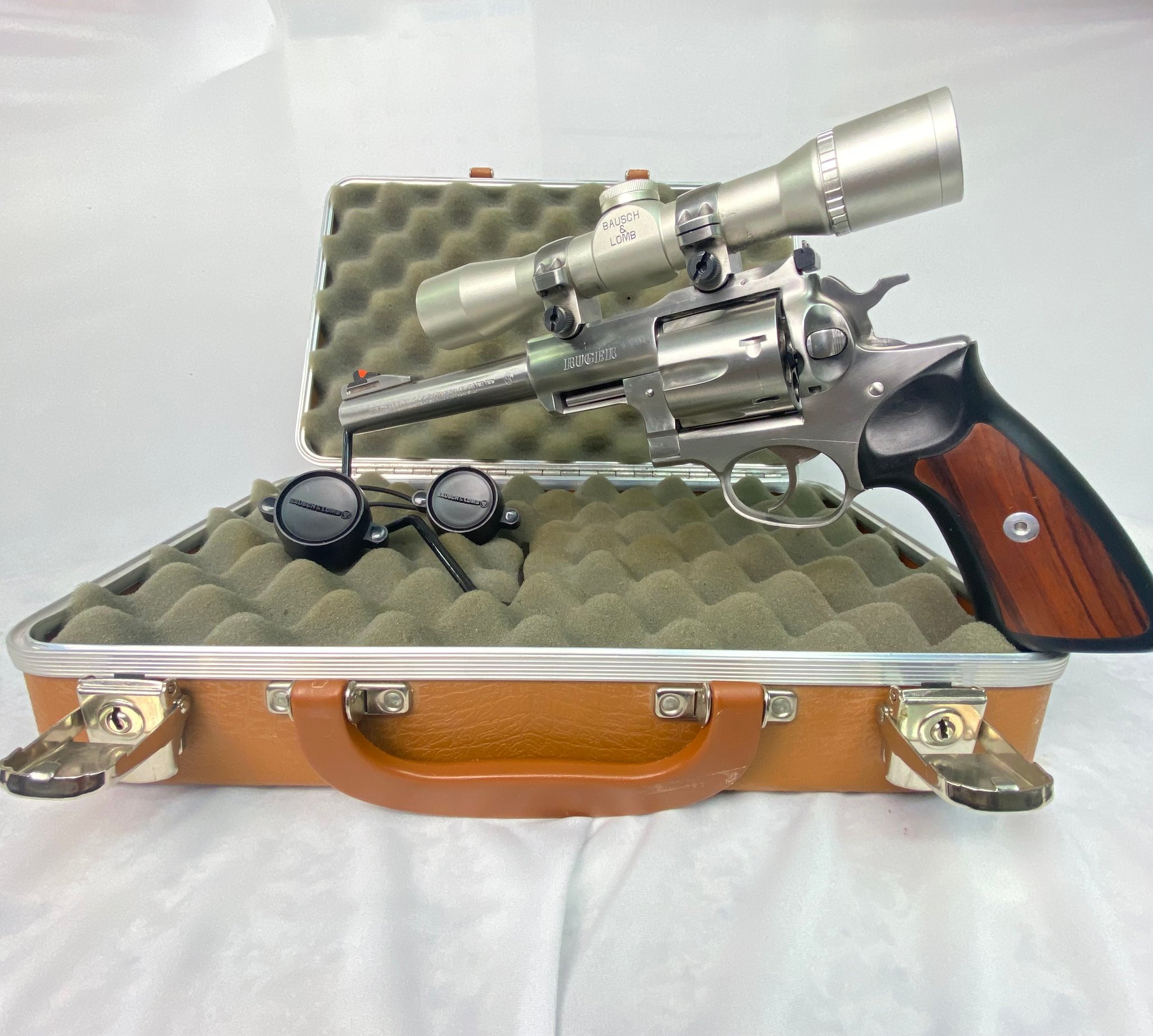 RUGER SUPER REDHAWK