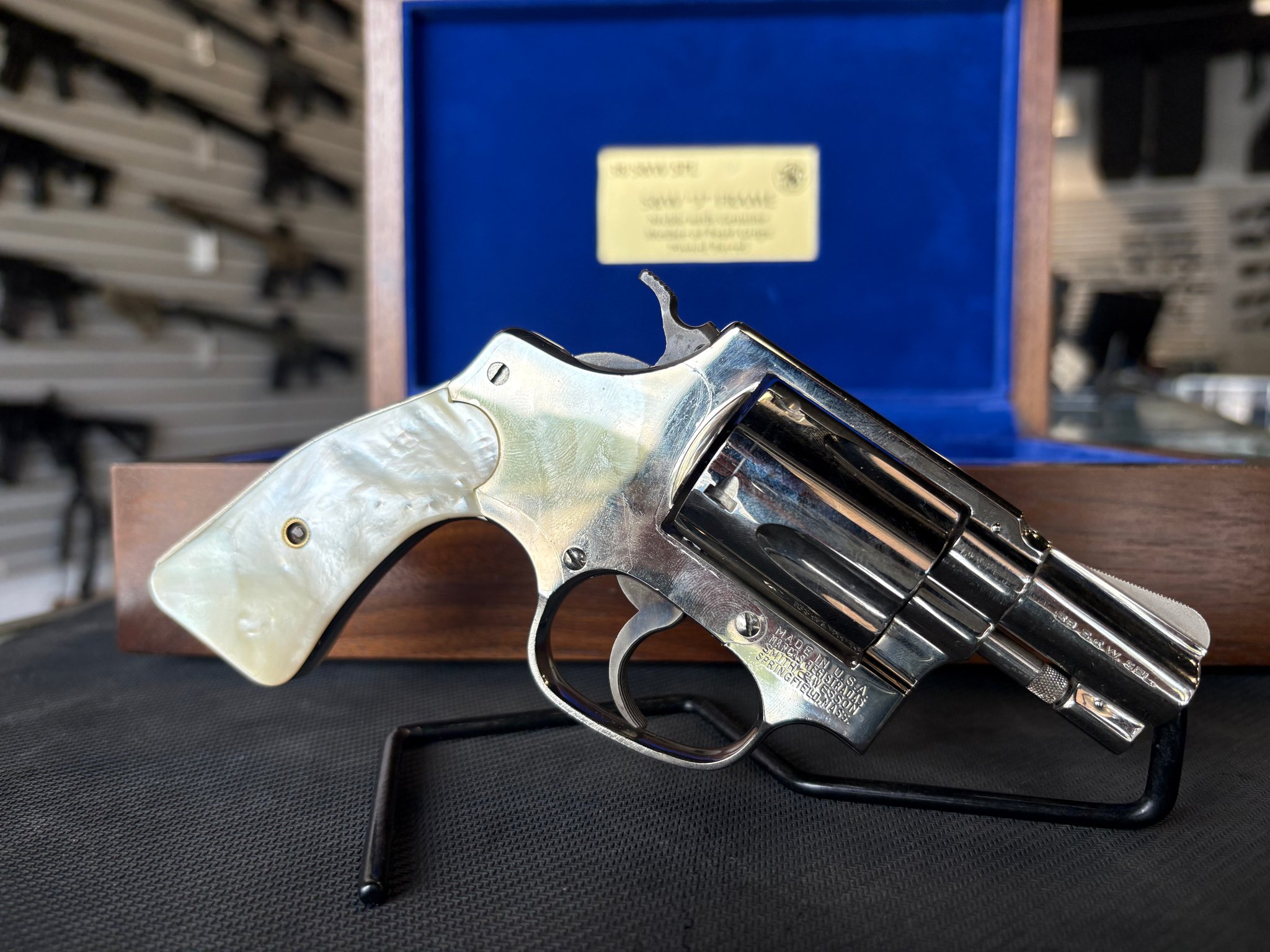 SMITH & WESSON 36