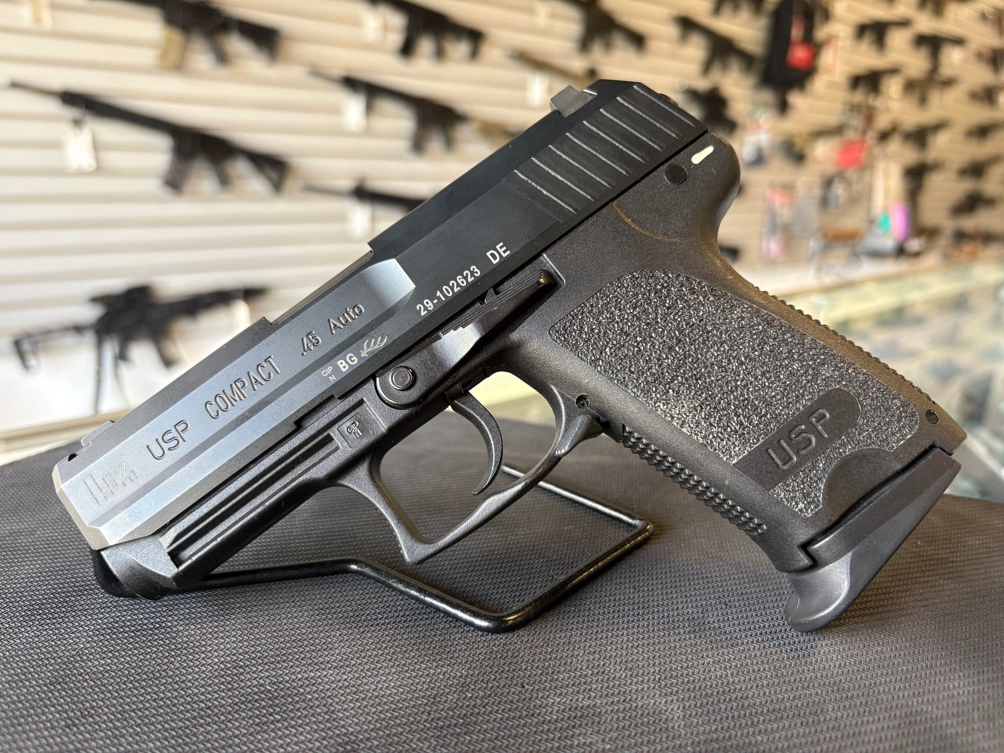 HECKLER & KOCH USP COMPACT
