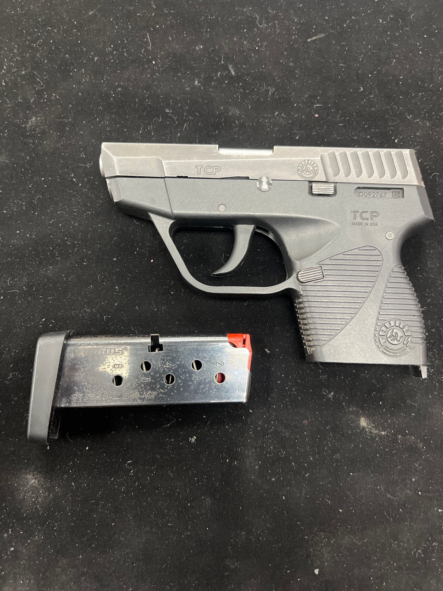 TAURUS PT 738