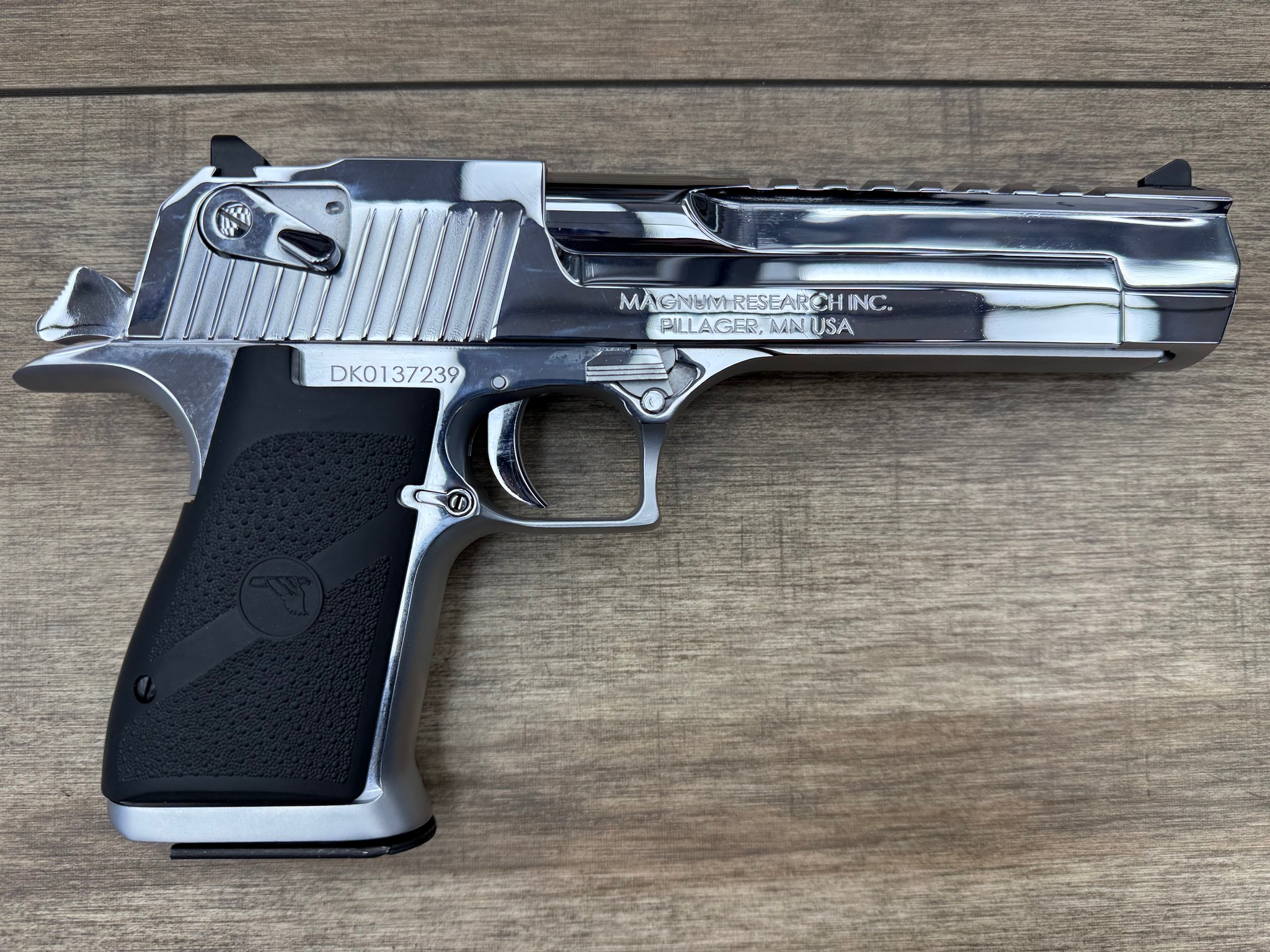 MAGNUM RESEARCH DESERT EAGLE MK XIX