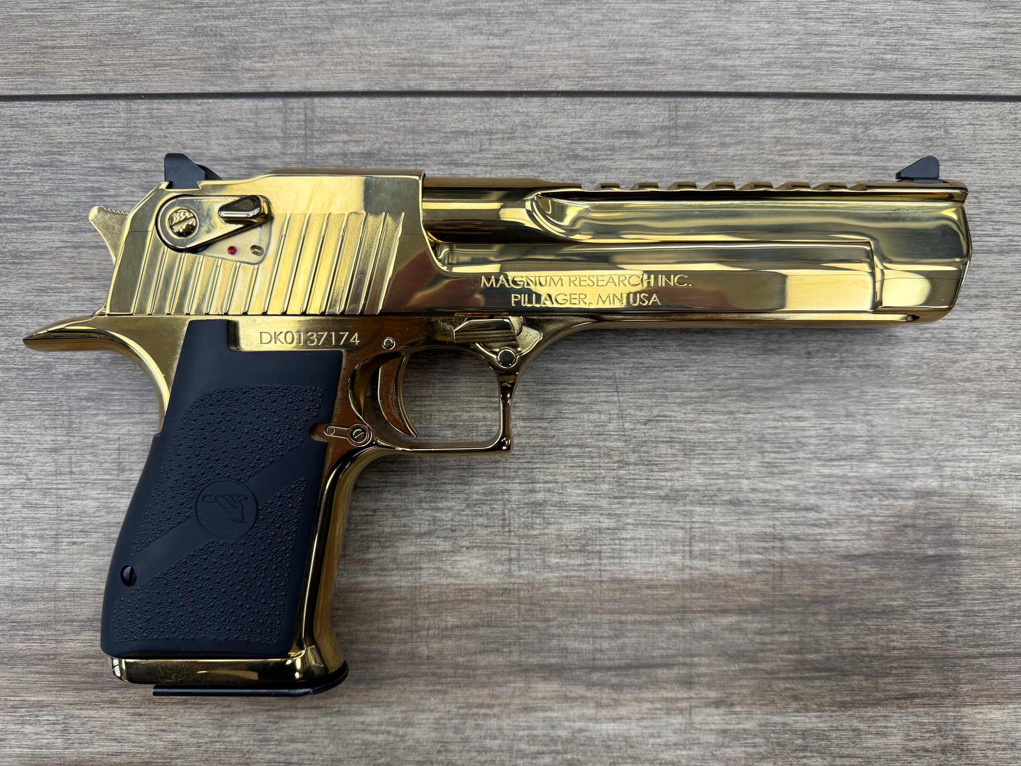 MAGNUM RESEARCH DESERT EAGLE MK XIX