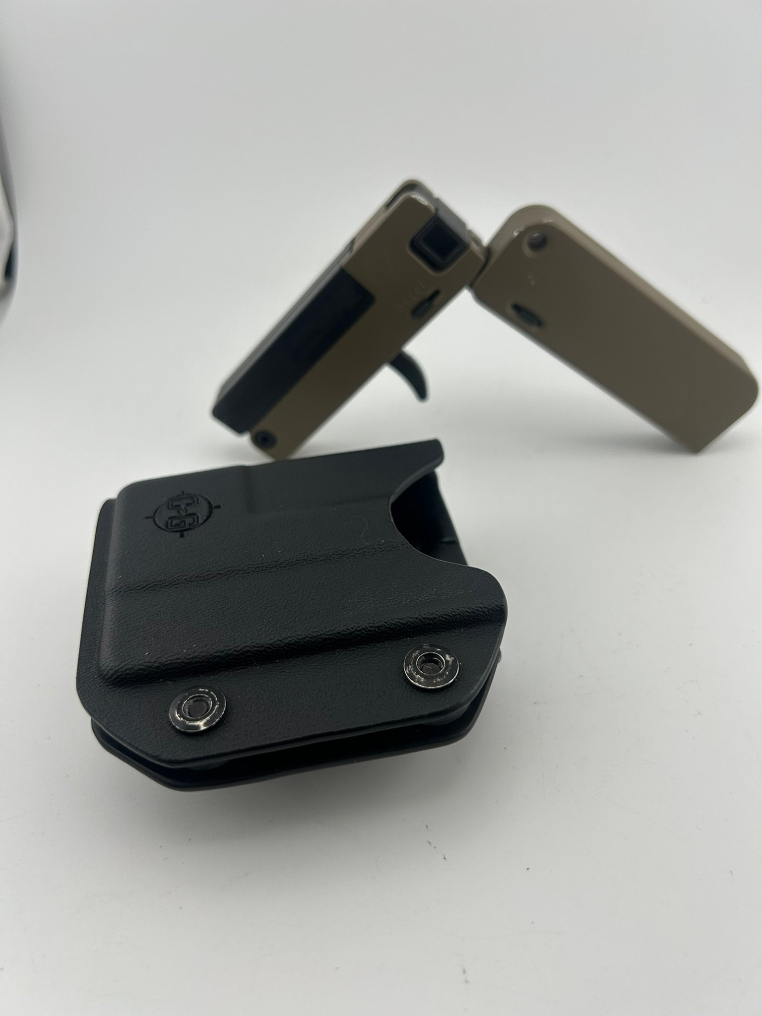 TRAILBLAZER FIREARMS LifeCard .22 WMR Folding Single Shot Pistol - FDE - Includes Kydex Holster