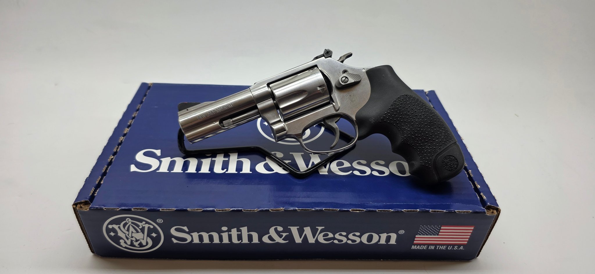 SMITH & WESSON model 60