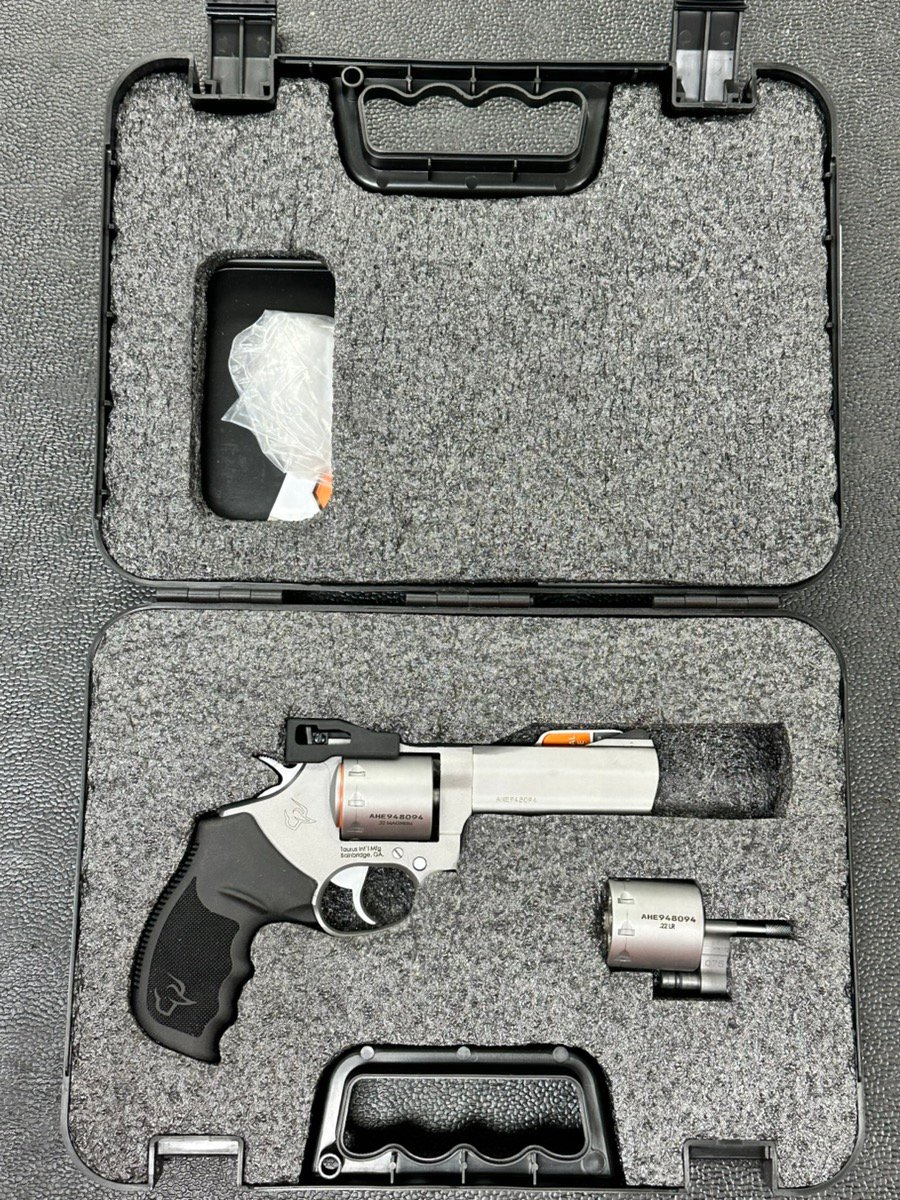 TAURUS TRACKER - STAINLESS