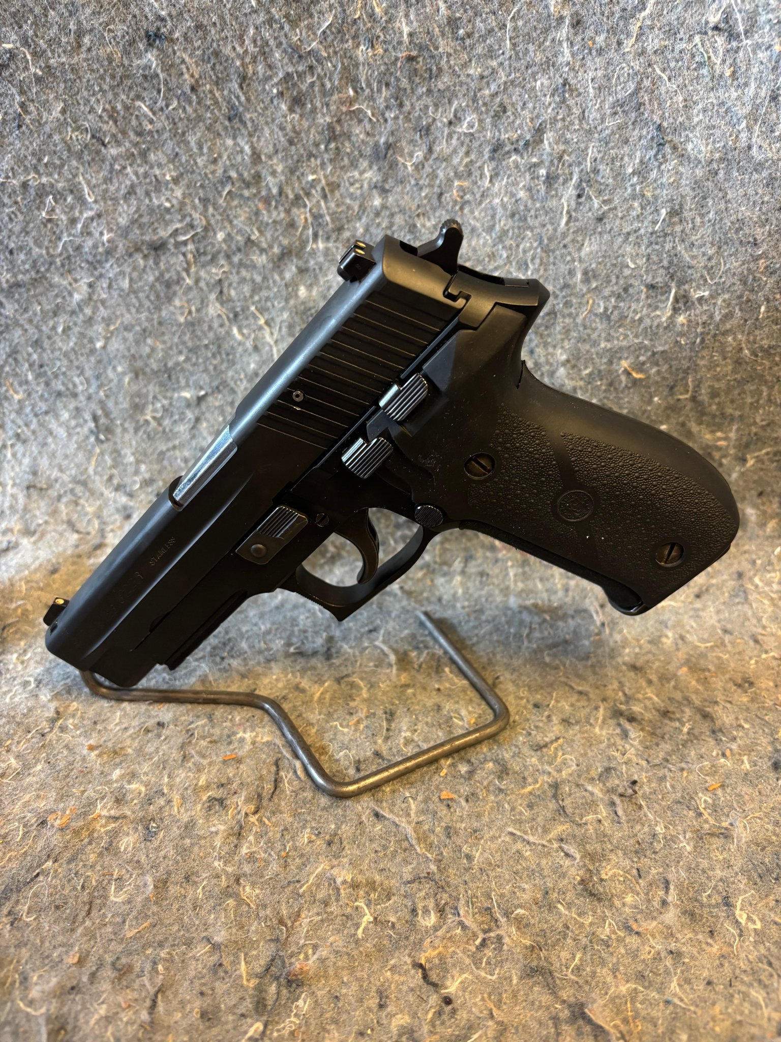 SIG SAUER P226