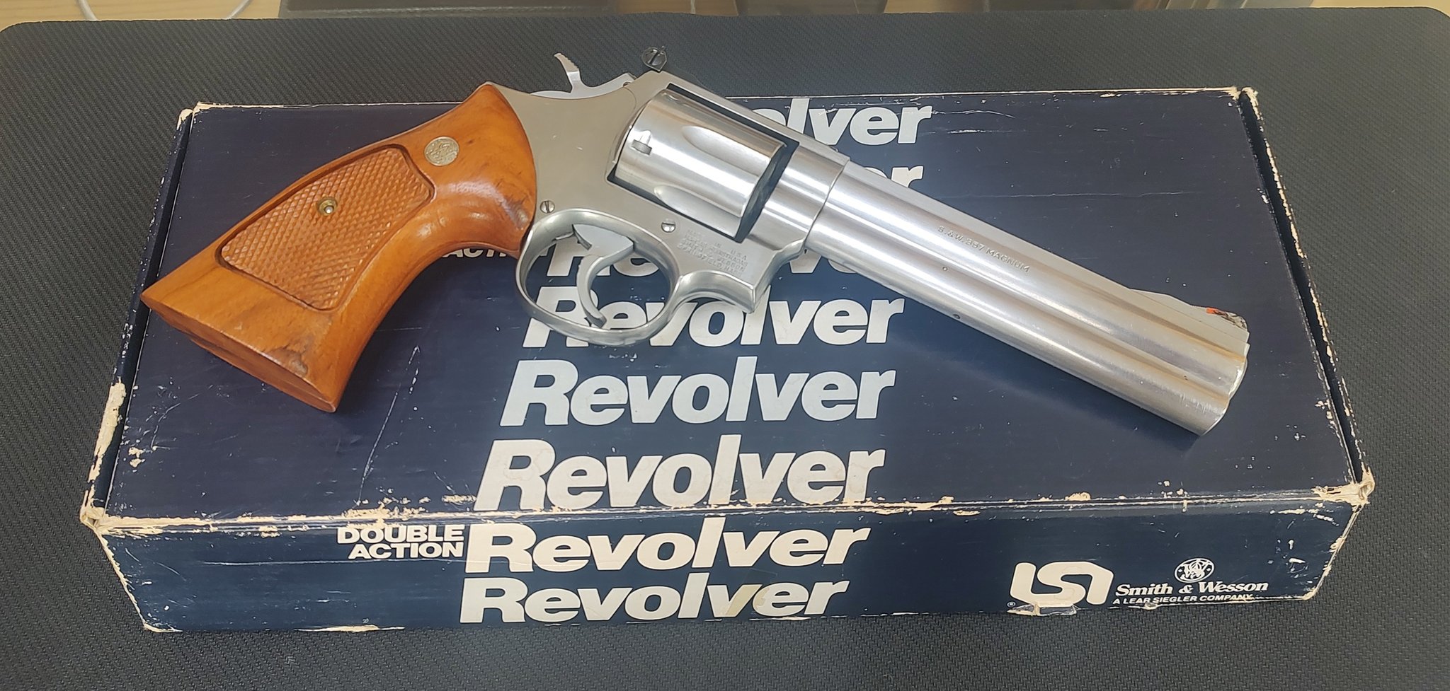 SMITH & WESSON 686