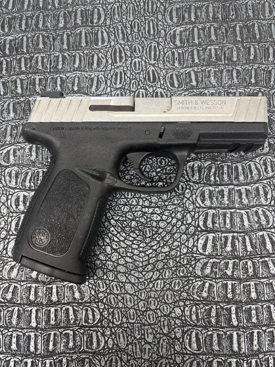 SMITH & WESSON SD40VE