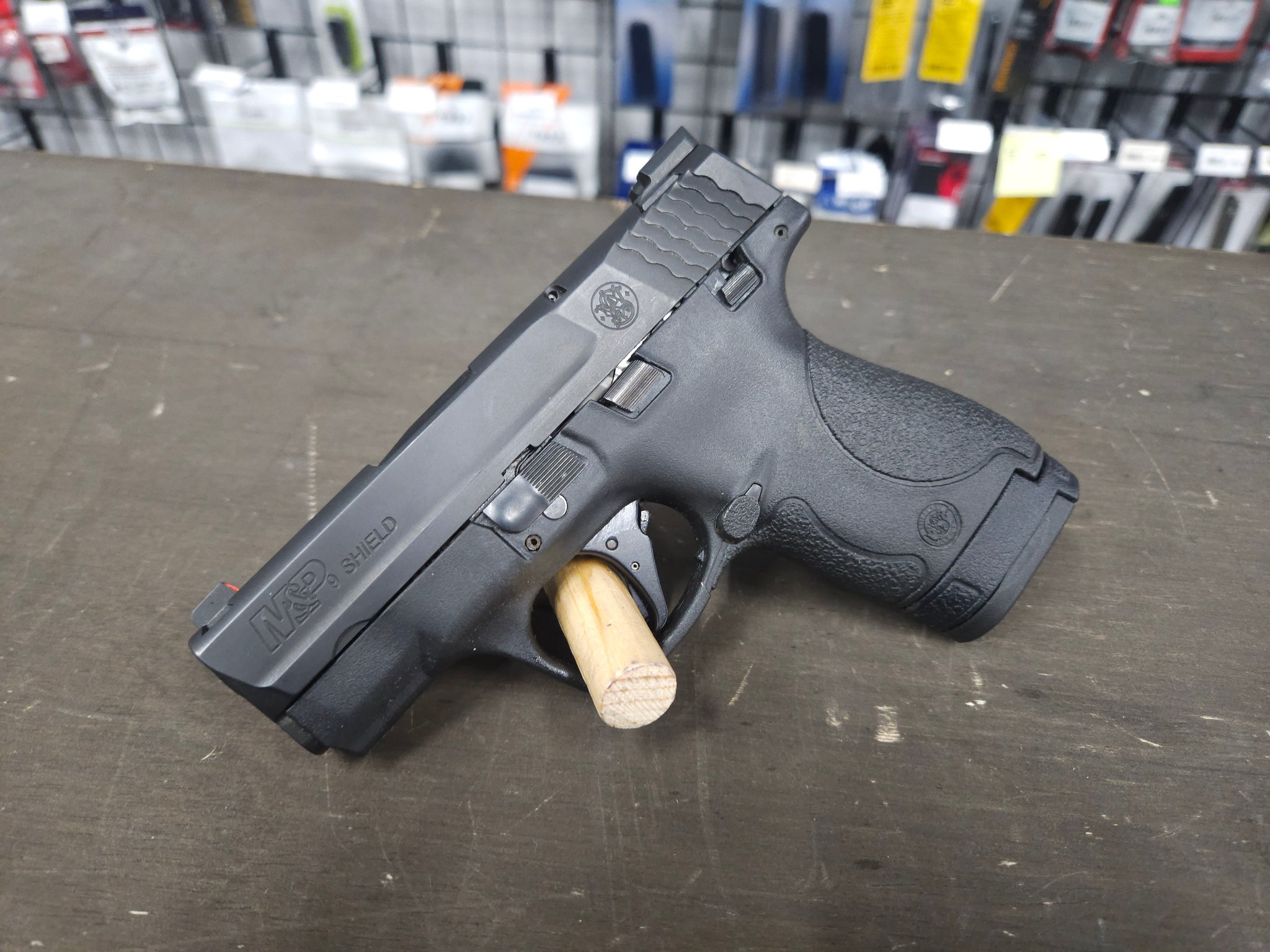 SMITH & WESSON M&P SHIELD